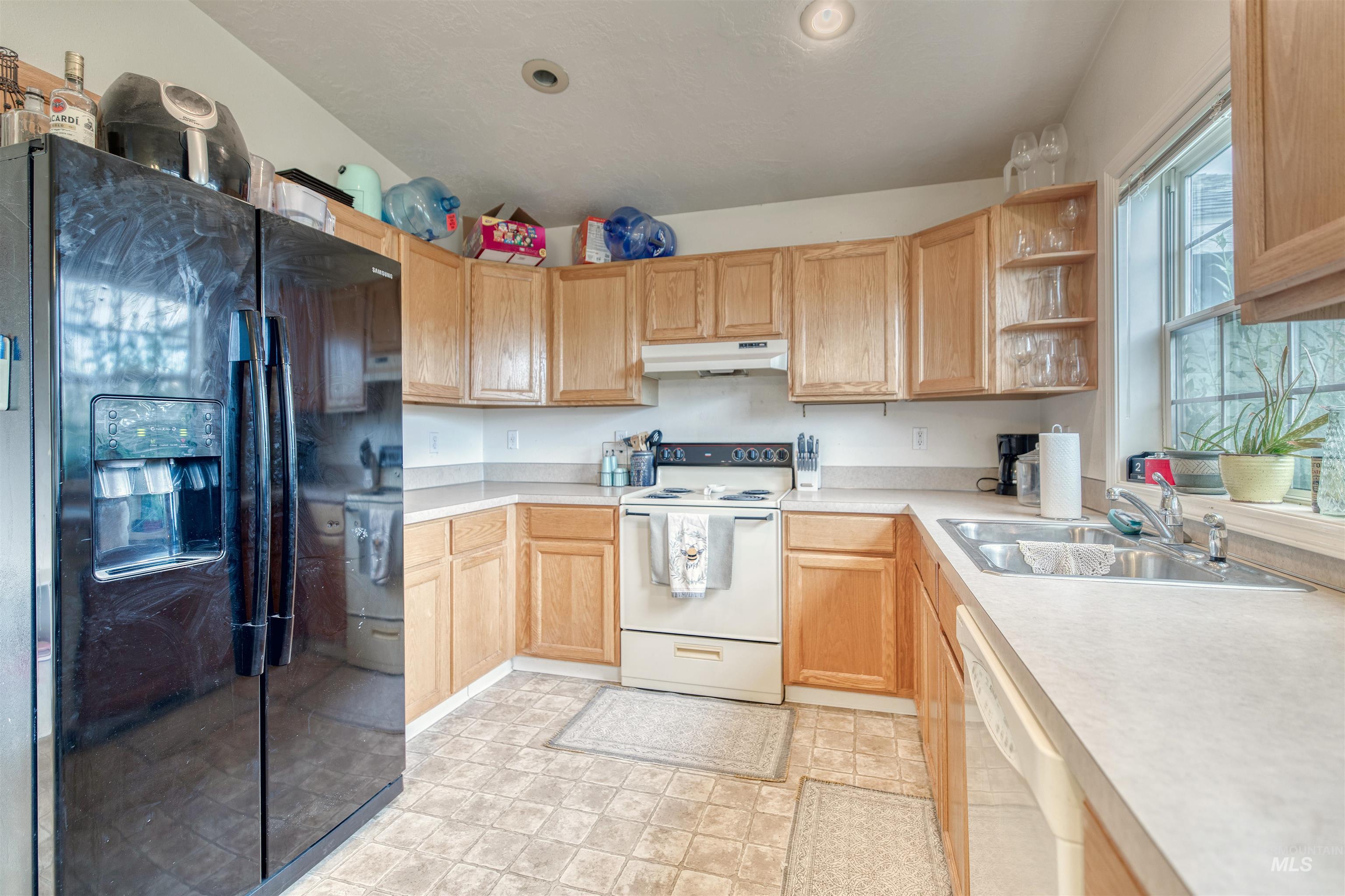 1921 Arcata Way, Ontario, Oregon 97914, 2 Bedrooms, 2 Bathrooms, Residential Income For Sale, Price $395,000, 98951298