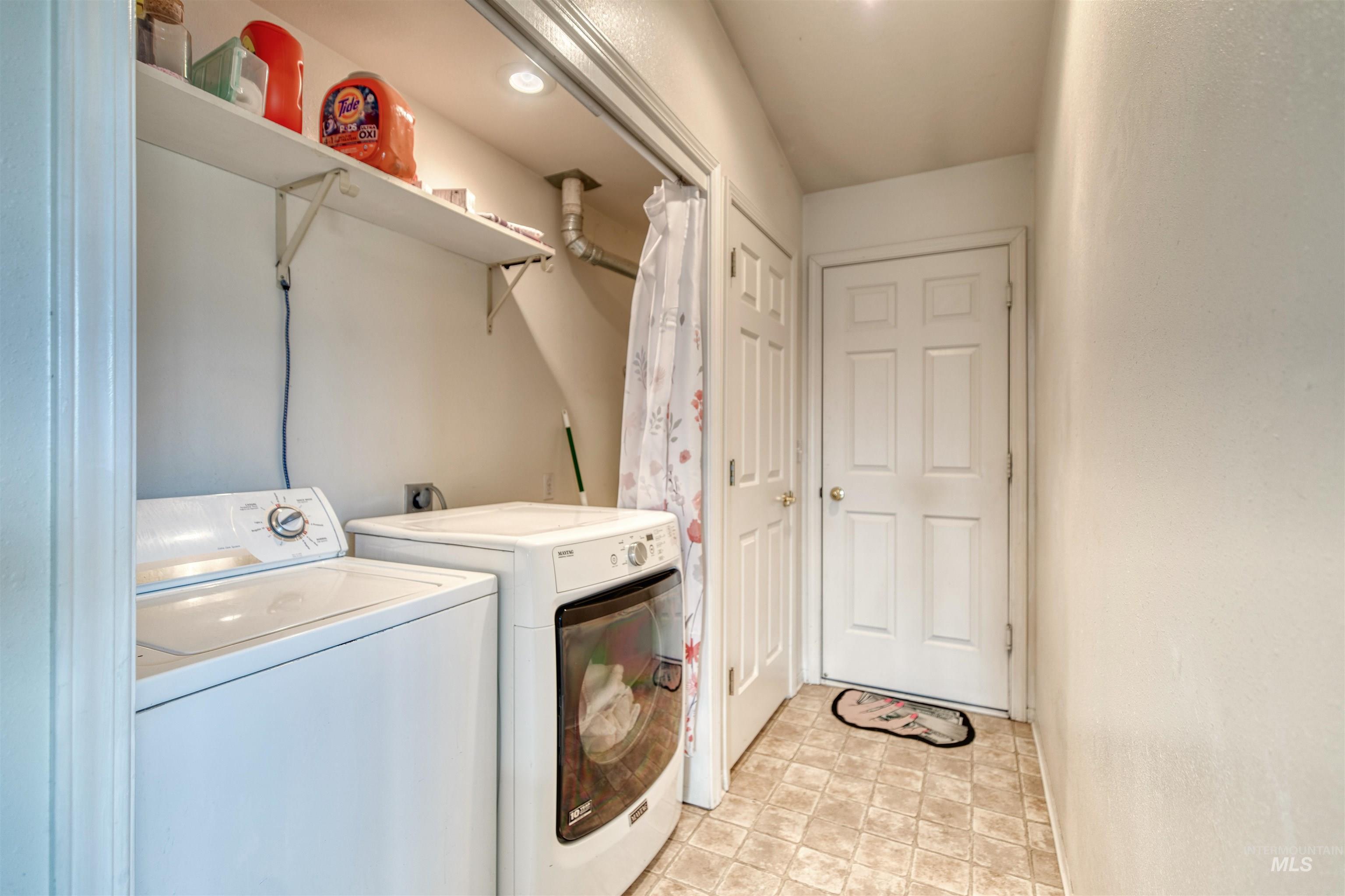 1921 Arcata Way, Ontario, Oregon 97914, 2 Bedrooms, 2 Bathrooms, Residential Income For Sale, Price $395,000, 98951298