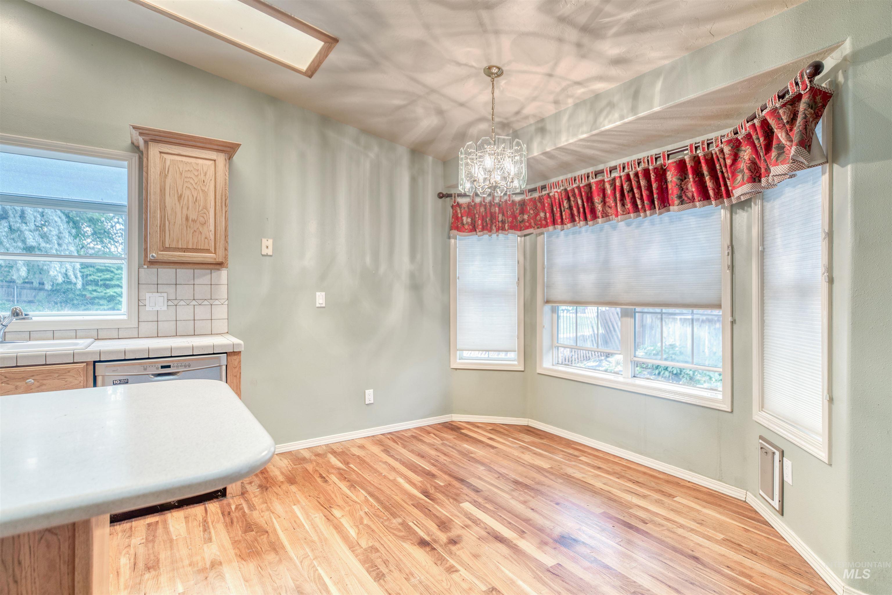 1921 Arcata Way, Ontario, Oregon 97914, 2 Bedrooms, 2 Bathrooms, Residential Income For Sale, Price $395,000, 98951298