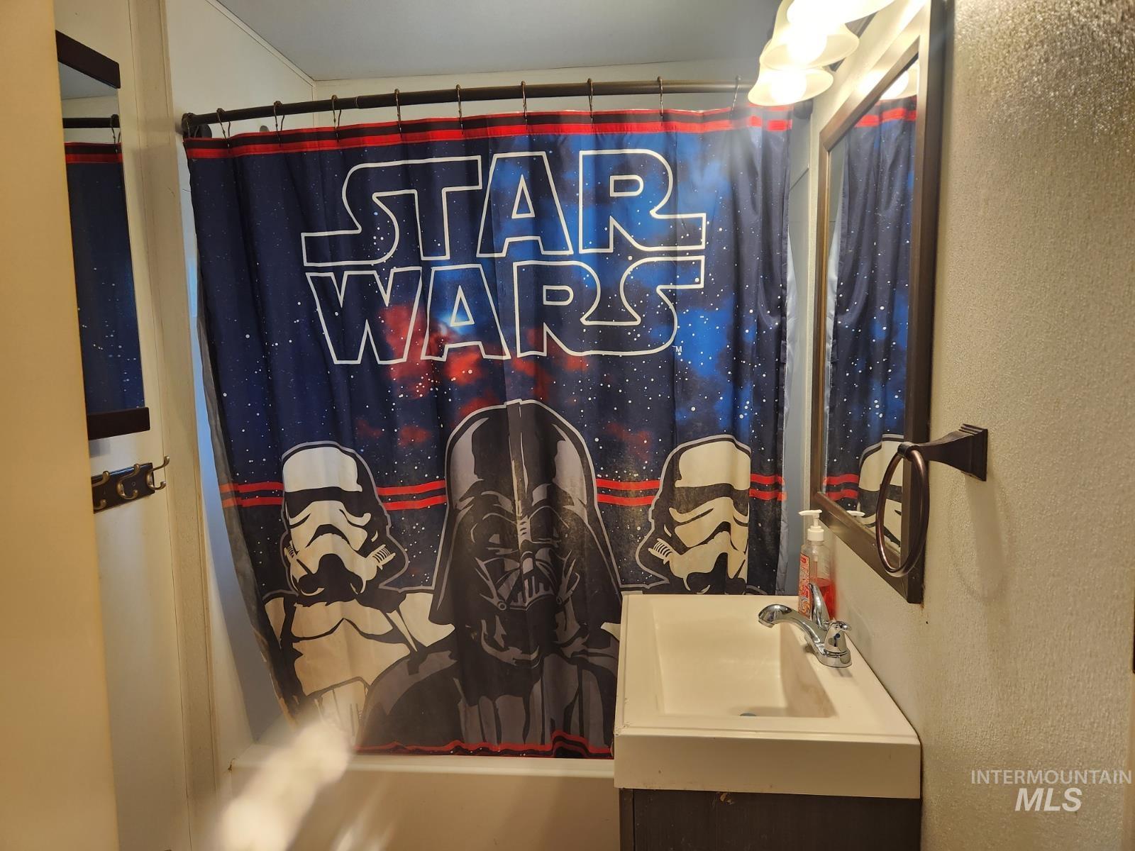 82 NW 3rd St, Ontario, Oregon 97914, 3 Bedrooms, 1 Bathroom, Residential For Sale, Price $252,000, 98951310