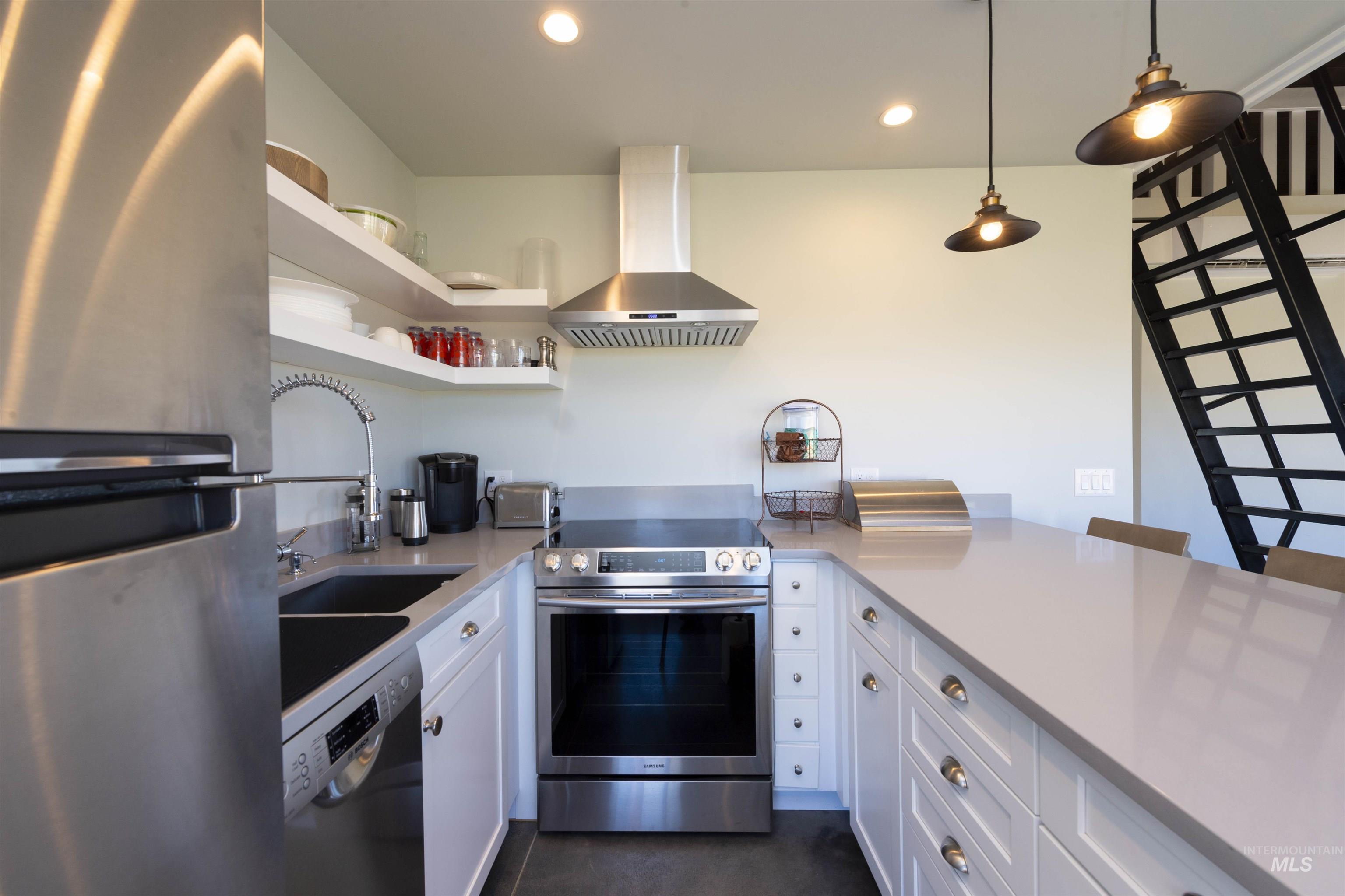 219 W 425 N, Fairfield, Idaho 83327, 5 Bedrooms, 2 Bathrooms, Farm & Ranch For Sale, Price $2,850,000, 98951324