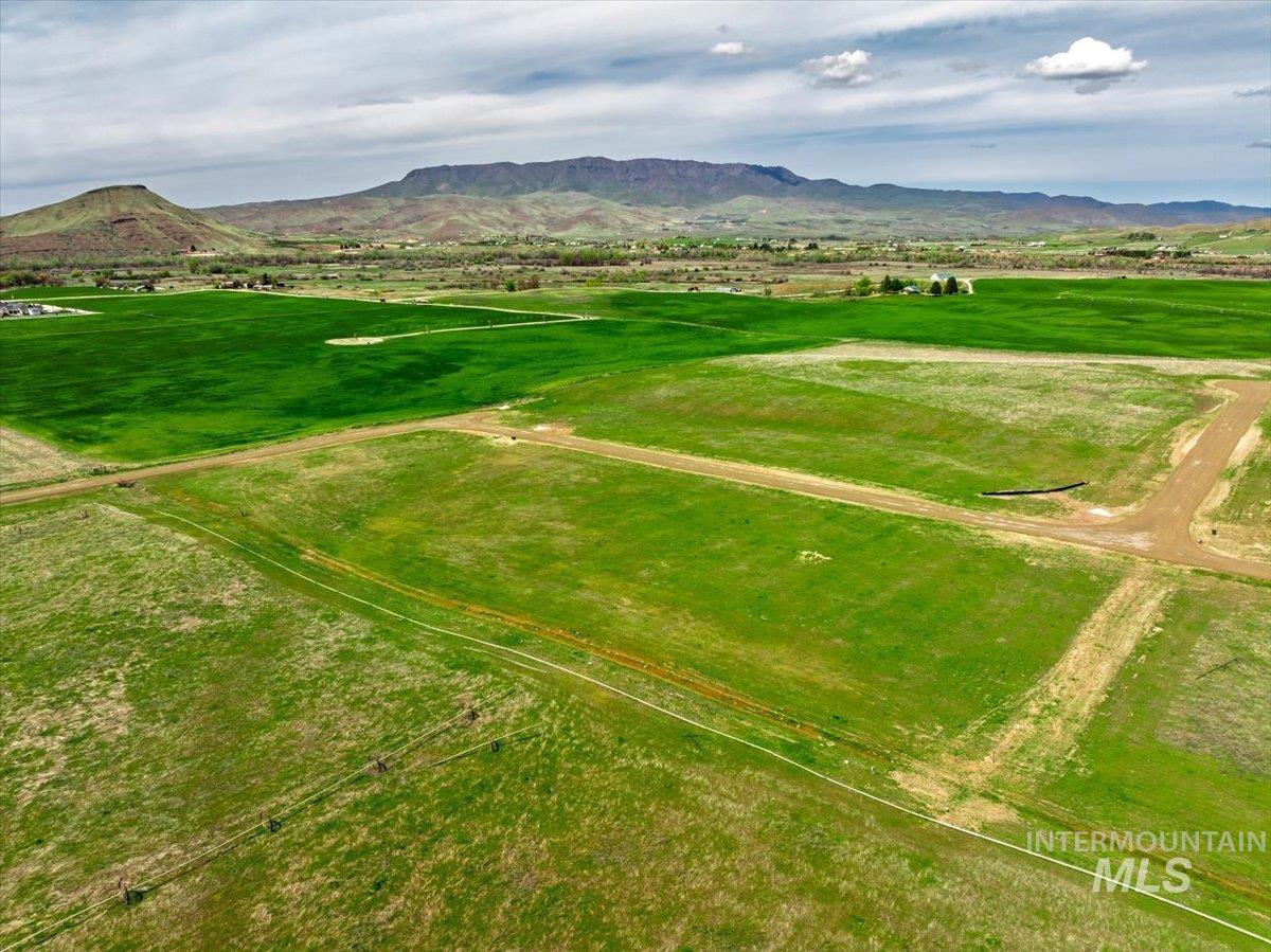 Lot 1 Jake Lane, Emmett, Idaho 83617, Land For Sale, Price $299,000,MLS 98951354