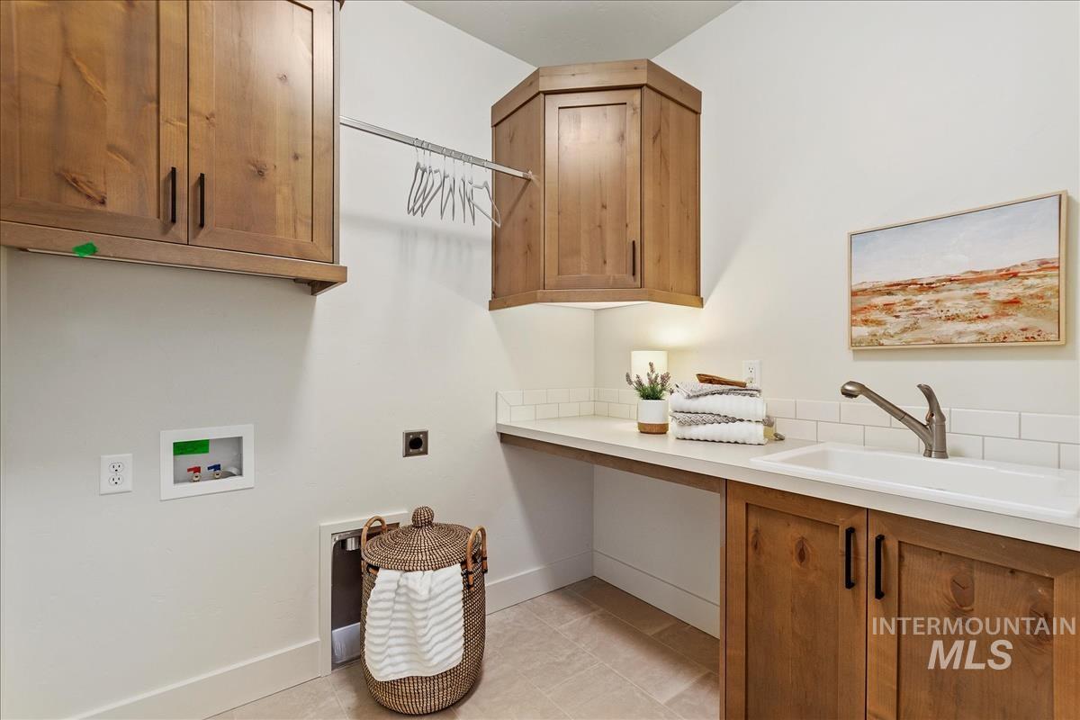 7636 W Old School St., Meridian, Idaho 83646, 3 Bedrooms, 3 Bathrooms, Residential For Sale, Price $639,900,MLS 98951391