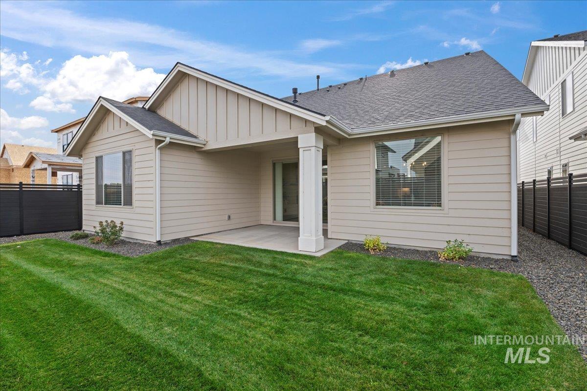 7636 W Old School St., Meridian, Idaho 83646, 3 Bedrooms, 3 Bathrooms, Residential For Sale, Price $639,900,MLS 98951391