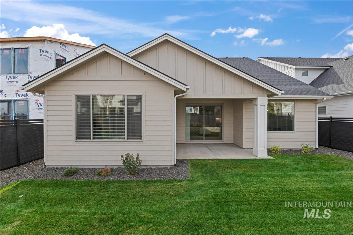 7636 W Old School St., Meridian, Idaho 83646, 3 Bedrooms, 3 Bathrooms, Residential For Sale, Price $639,900,MLS 98951391