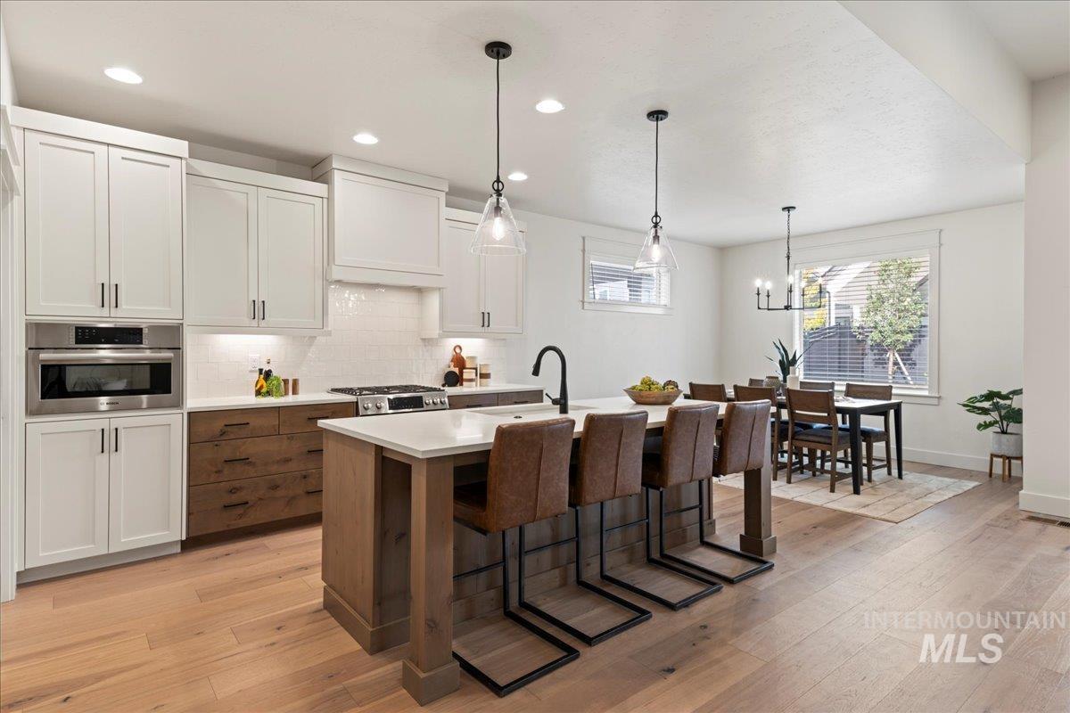 7636 W Old School St., Meridian, Idaho 83646, 3 Bedrooms, 3 Bathrooms, Residential For Sale, Price $639,900,MLS 98951391