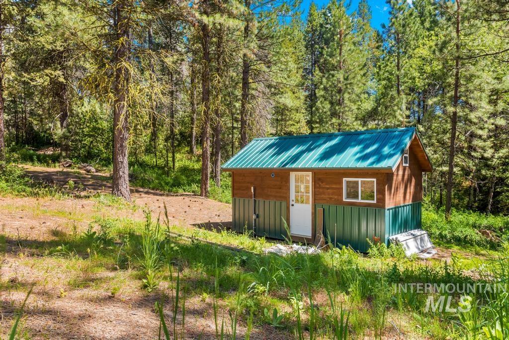 10389 Gamann Dr, Cascade, Idaho 83611-5441, 3 Bedrooms, 2.5 Bathrooms, Residential For Sale, Price $800,000,MLS 98951415