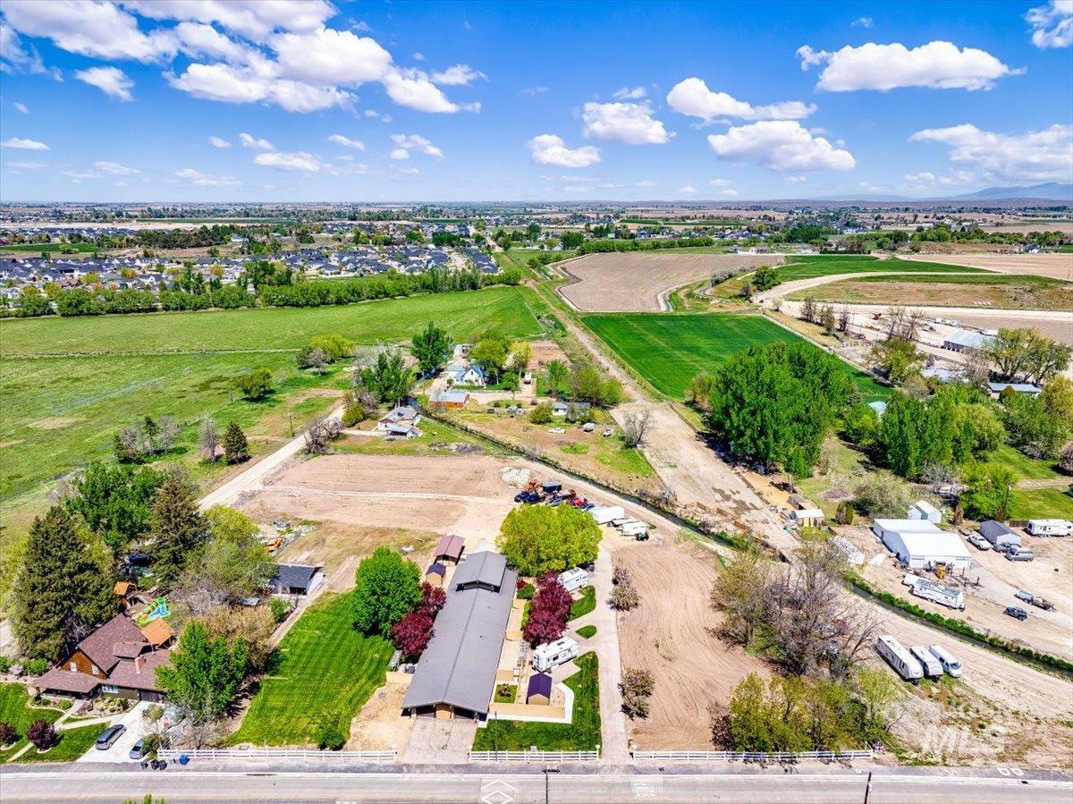 101 & 103 Minot Street, Middleton, Idaho 83644, 5 Bedrooms, 3 Bathrooms, Residential For Sale, Price $931,000,MLS 98951464