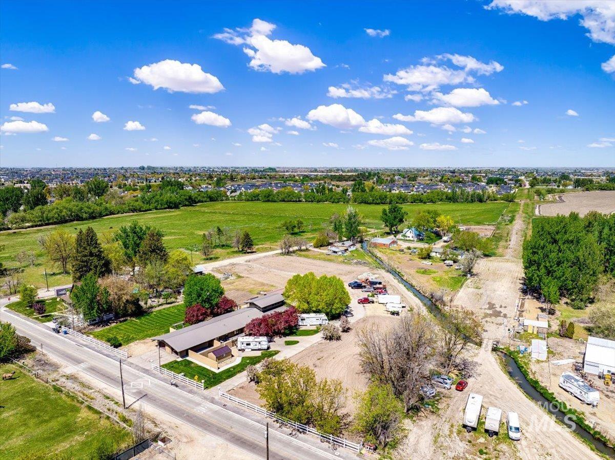 101 & 103 Minot Street, Middleton, Idaho 83644, 5 Bedrooms, 3 Bathrooms, Residential For Sale, Price $931,000,MLS 98951464