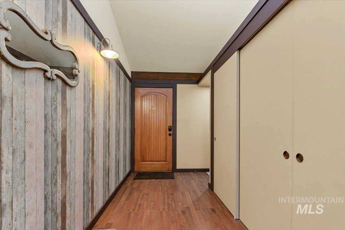 101 & 103 Minot Street, Middleton, Idaho 83644, 5 Bedrooms, 3 Bathrooms, Residential For Sale, Price $931,000,MLS 98951464