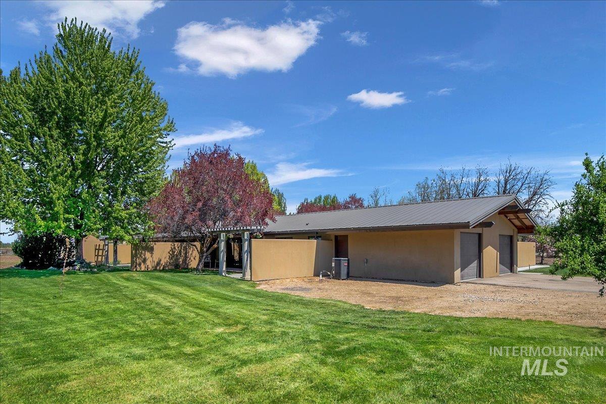 101 & 103 Minot Street, Middleton, Idaho 83644, 5 Bedrooms, 3 Bathrooms, Residential For Sale, Price $931,000,MLS 98951464