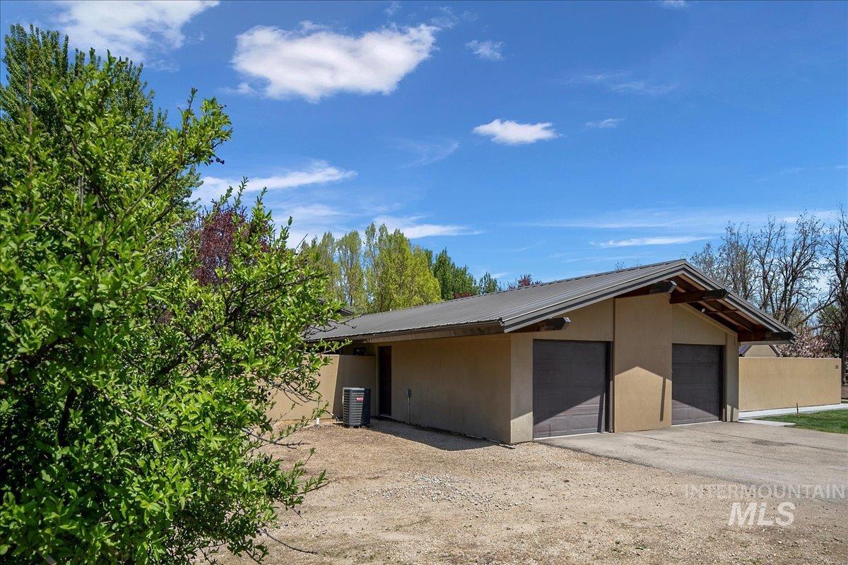 101 & 103 Minot Street, Middleton, Idaho 83644, 5 Bedrooms, 3 Bathrooms, Residential For Sale, Price $931,000,MLS 98951464