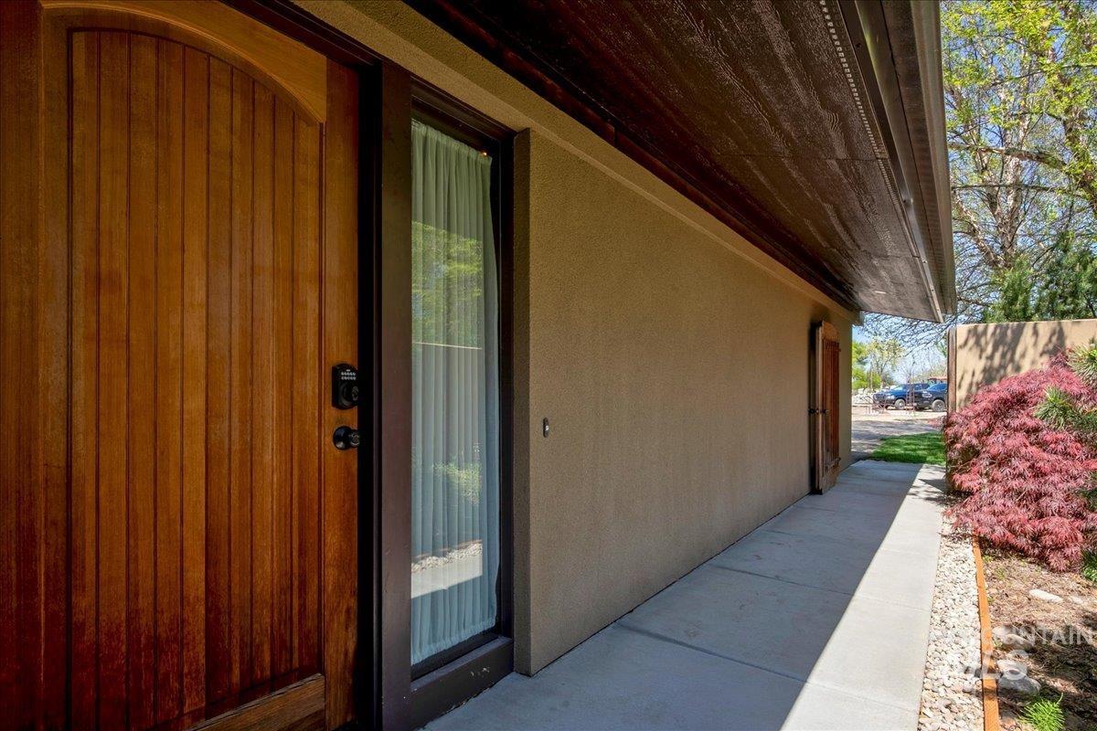 101 & 103 Minot Street, Middleton, Idaho 83644, 5 Bedrooms, 3 Bathrooms, Residential For Sale, Price $931,000,MLS 98951464