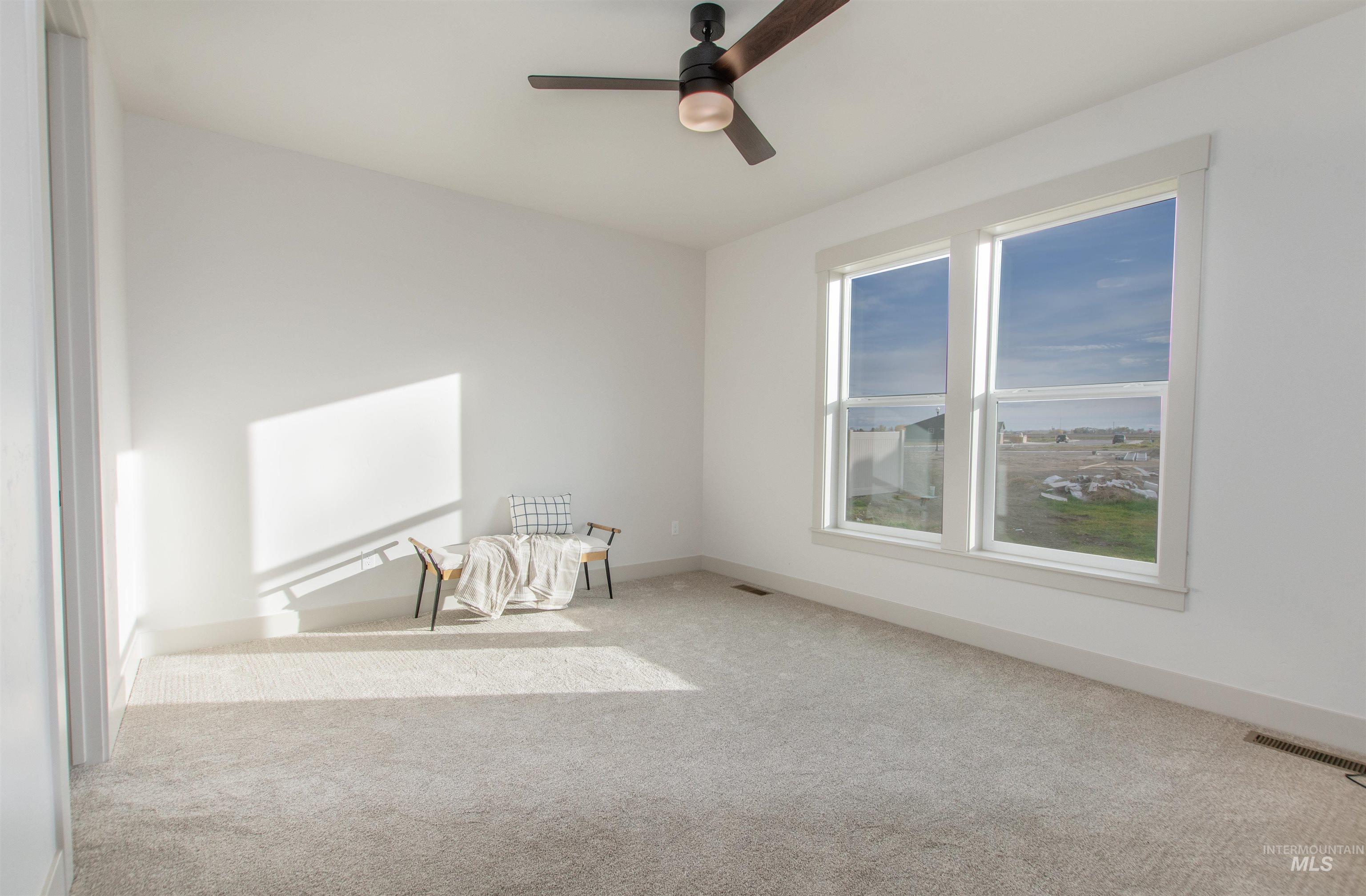 438 October Sky, New Plymouth, Idaho 83655, 5 Bedrooms, 2.5 Bathrooms, Residential For Sale, Price $469,000, 98951483