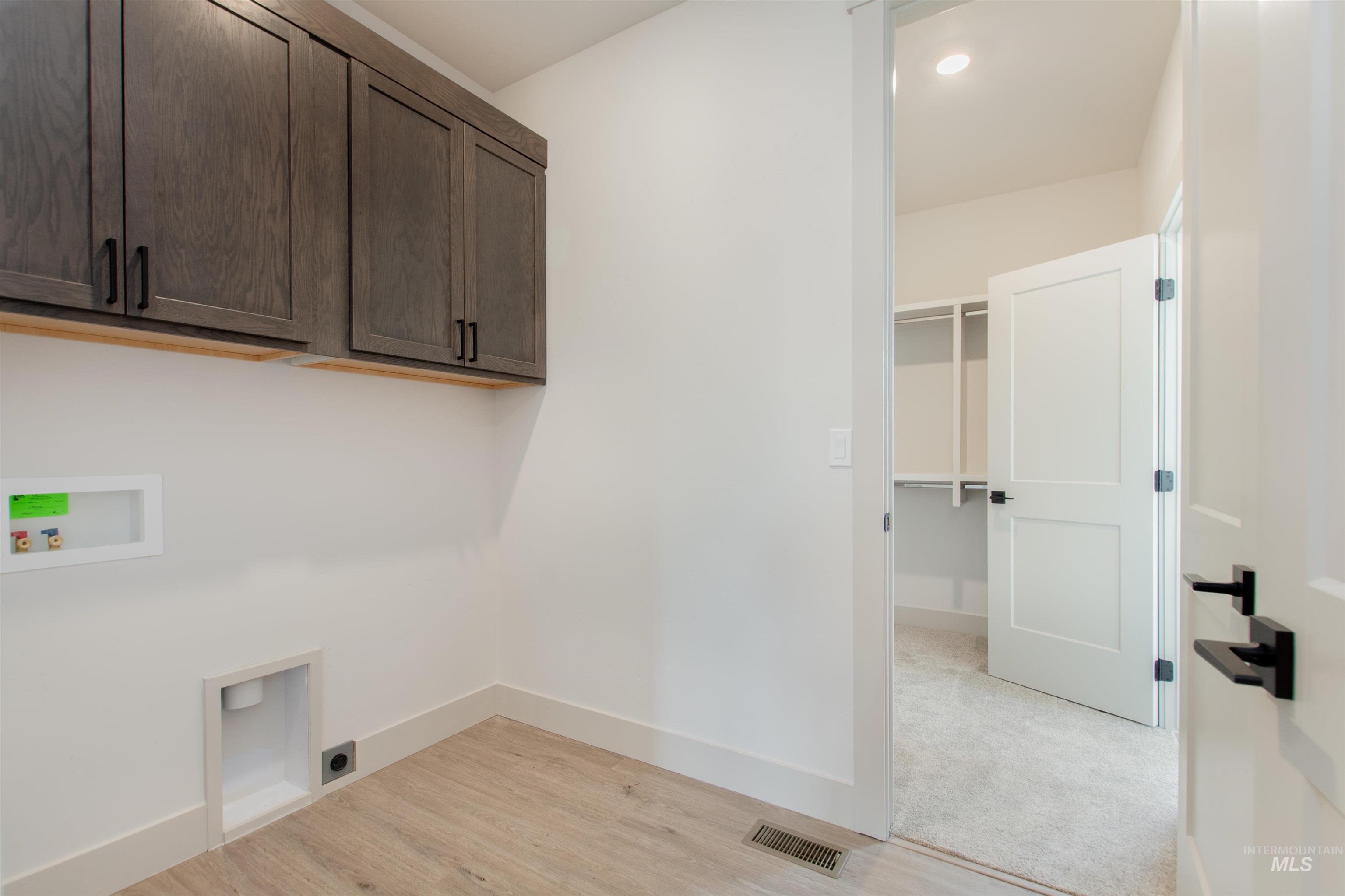 438 October Sky, New Plymouth, Idaho 83655, 5 Bedrooms, 2.5 Bathrooms, Residential For Sale, Price $469,000, 98951483