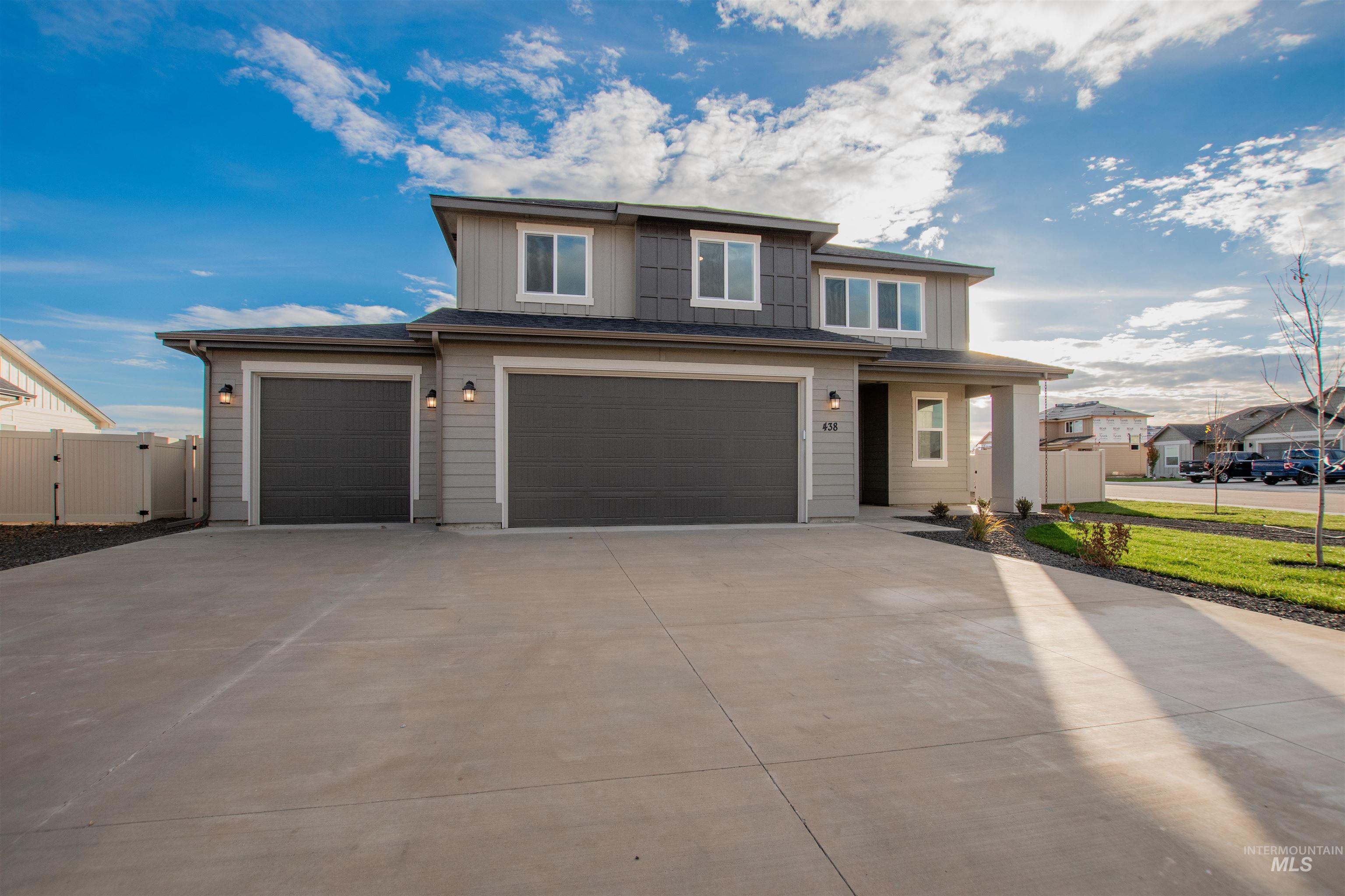 438 October Sky, New Plymouth, Idaho 83655, 5 Bedrooms, 2.5 Bathrooms, Residential For Sale, Price $469,000, 98951483