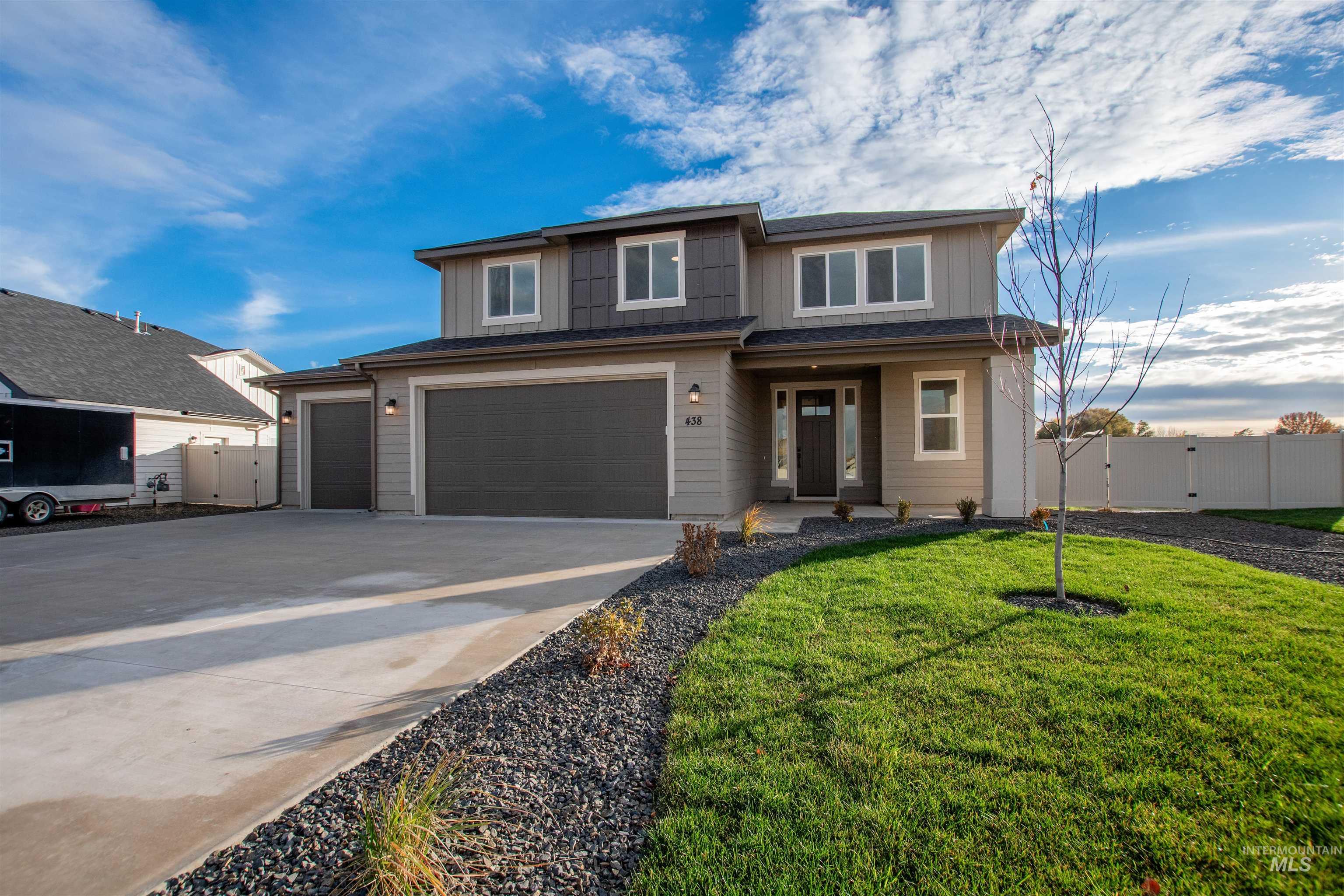 438 October Sky, New Plymouth, Idaho 83655, 5 Bedrooms, 2.5 Bathrooms, Residential For Sale, Price $469,000, 98951483