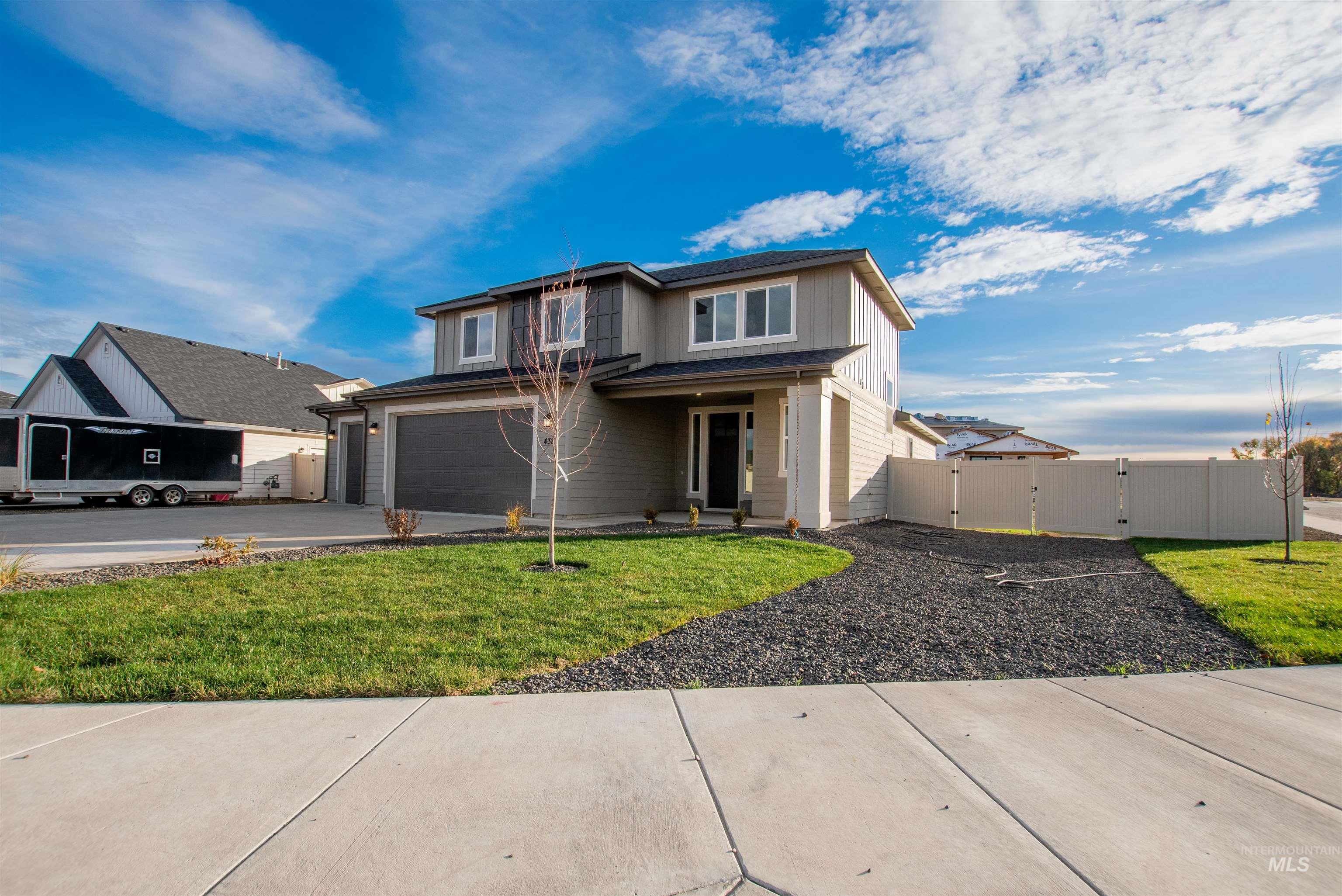438 October Sky, New Plymouth, Idaho 83655, 5 Bedrooms, 2.5 Bathrooms, Residential For Sale, Price $469,000, 98951483