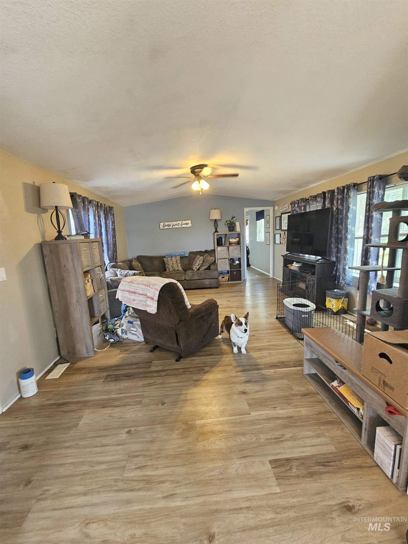 609 N Almon, Moscow, Idaho 83843, 2 Bedrooms, 2 Bathrooms, Residential For Sale, Price $109,000,MLS 98951491