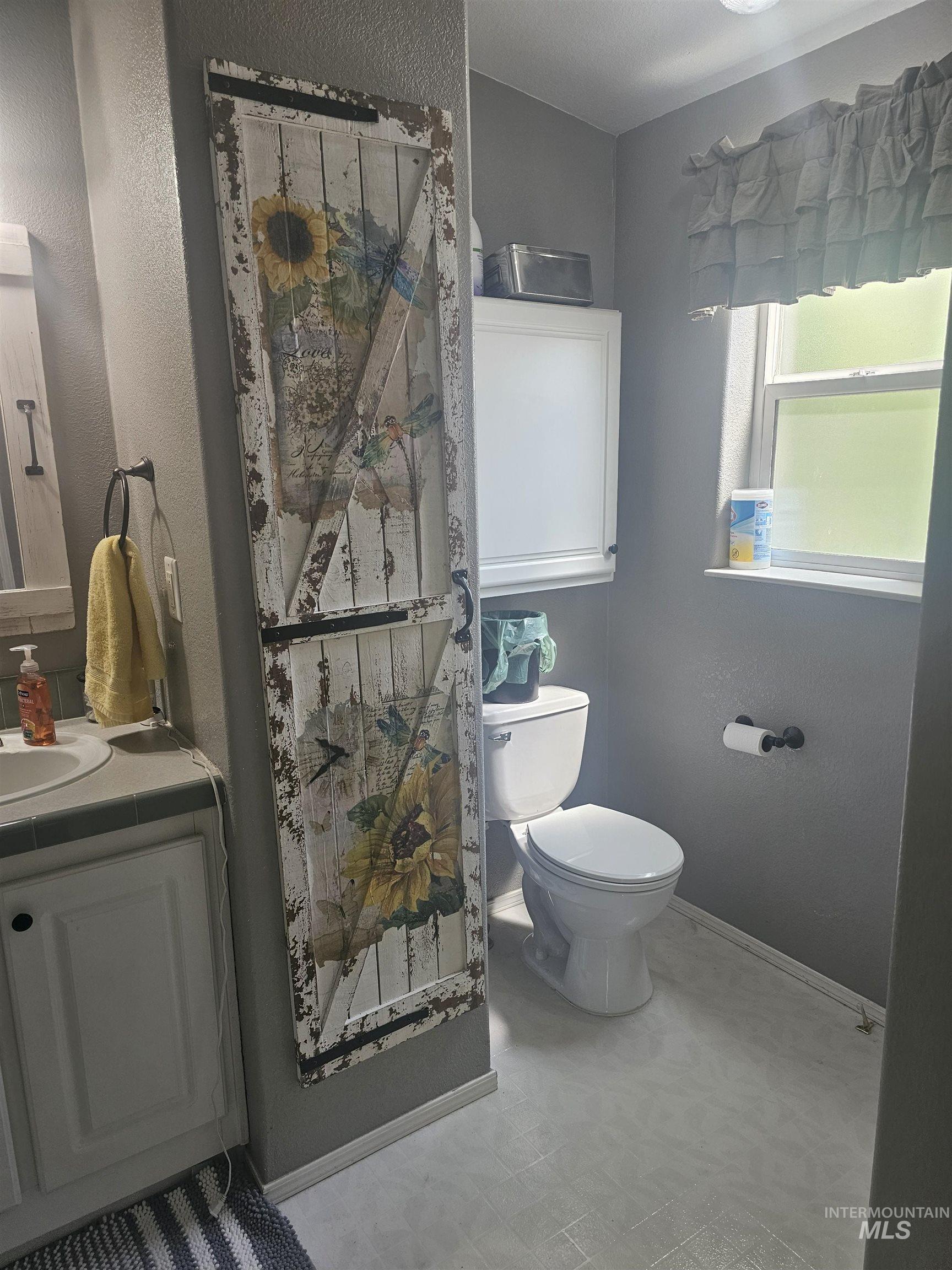 609 N Almon, Moscow, Idaho 83843, 2 Bedrooms, 2 Bathrooms, Residential For Sale, Price $109,000,MLS 98951491