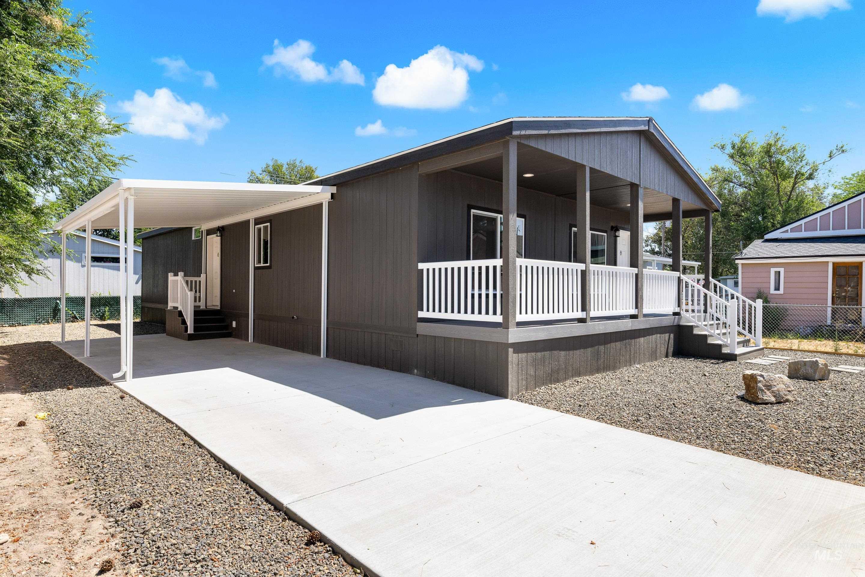 208 E 44th, Garden City, Idaho 83713, 3 Bedrooms, 2 Bathrooms, Residential For Sale, Price $199,900, 98951569