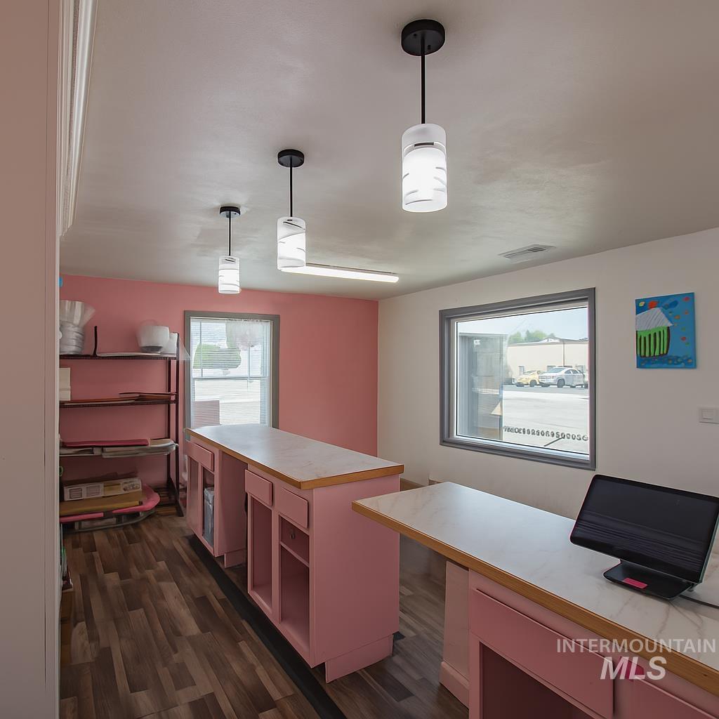 220 S Iowa Avenue, Fruitland, Idaho 83619, Business/Commercial For Sale, Price $219,900, 98951678
