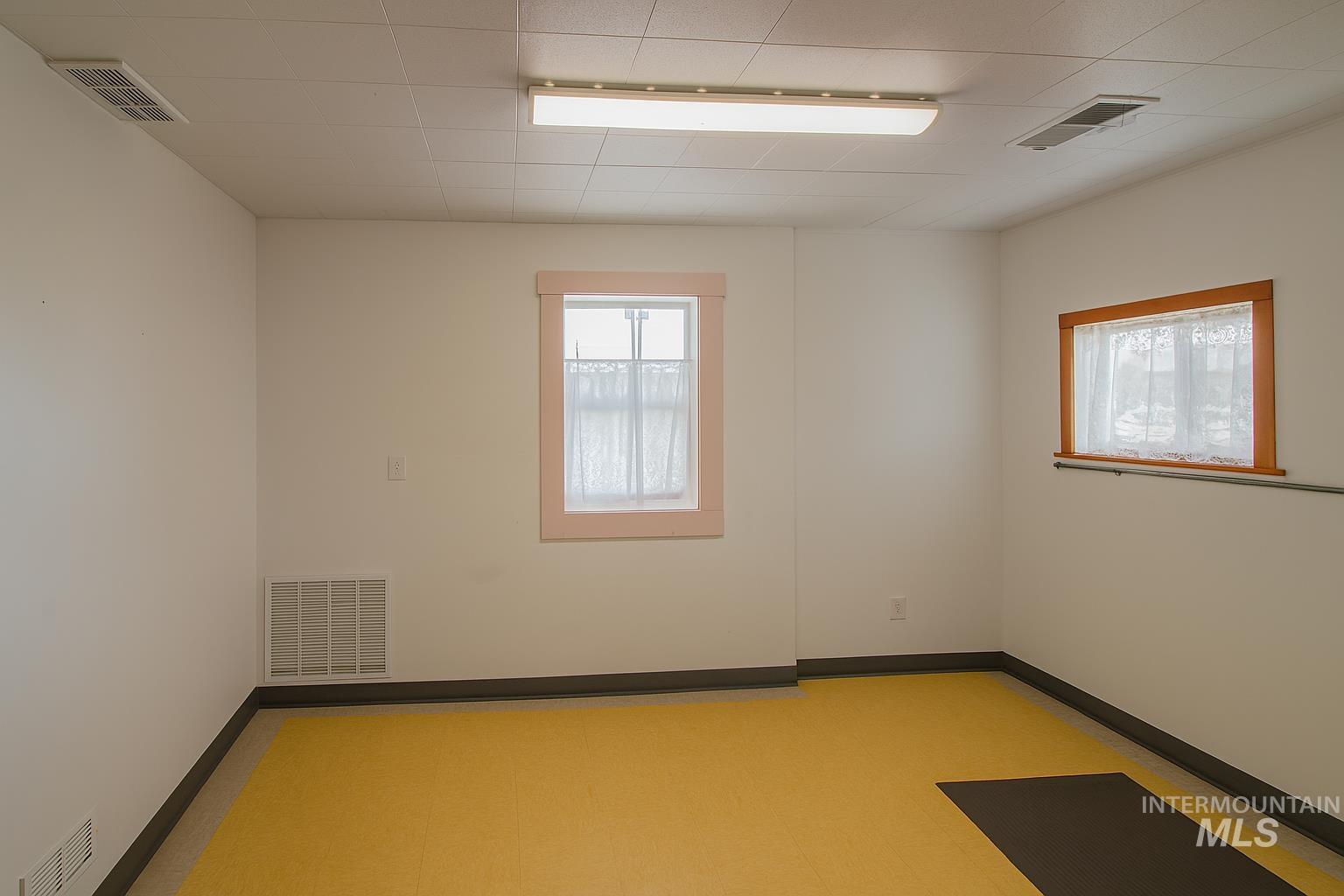 220 S Iowa Avenue, Fruitland, Idaho 83619, Business/Commercial For Sale, Price $219,900, 98951678