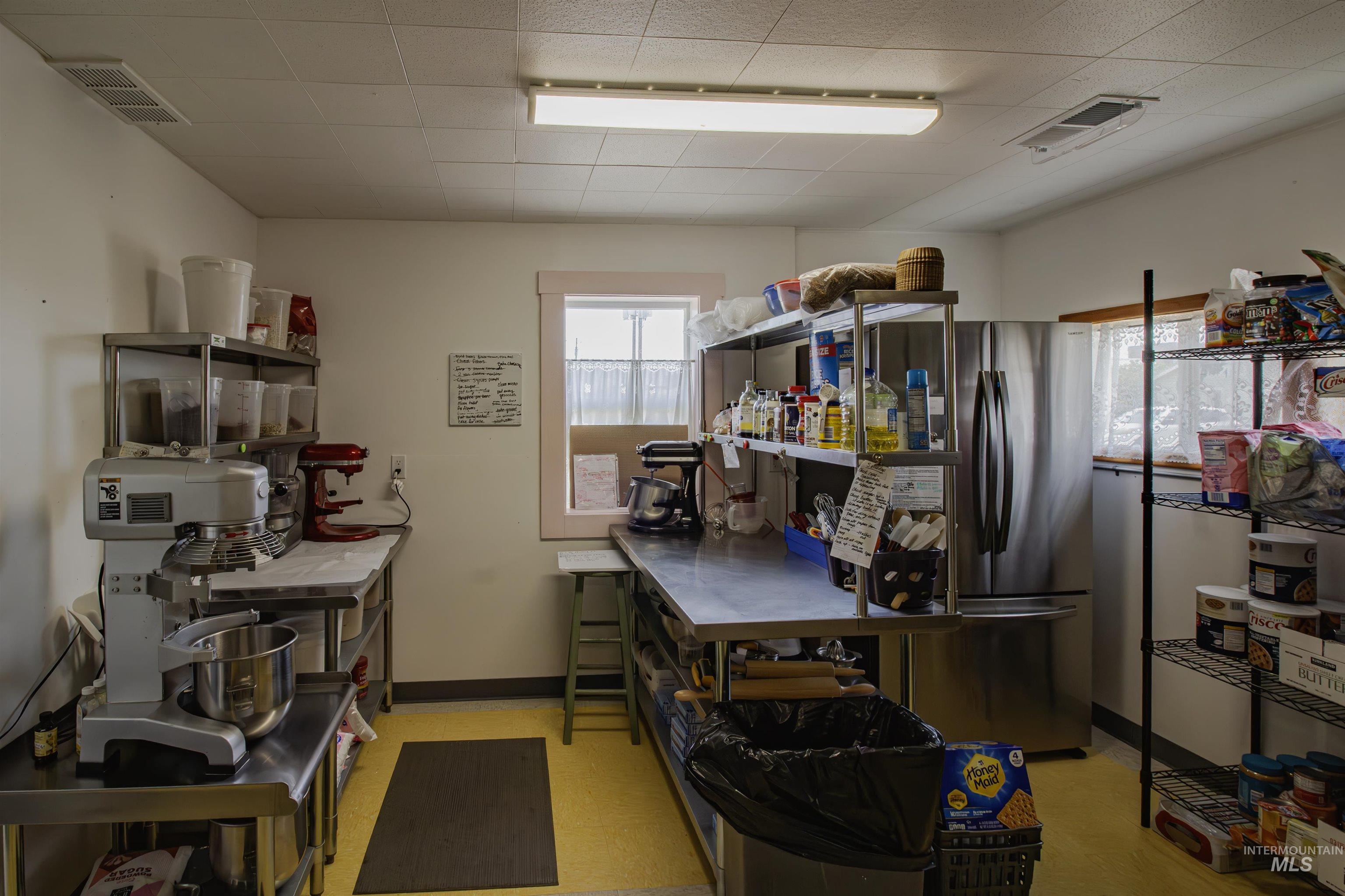 220 S Iowa Avenue, Fruitland, Idaho 83619, Business/Commercial For Sale, Price $219,900, 98951678