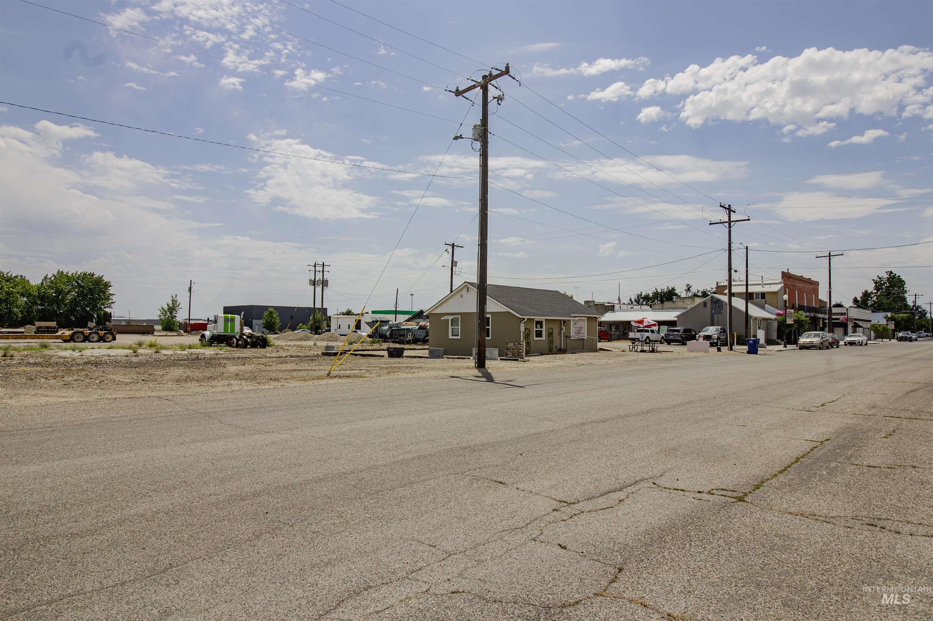 220 S Iowa Avenue, Fruitland, Idaho 83619, Business/Commercial For Sale, Price $219,900, 98951678