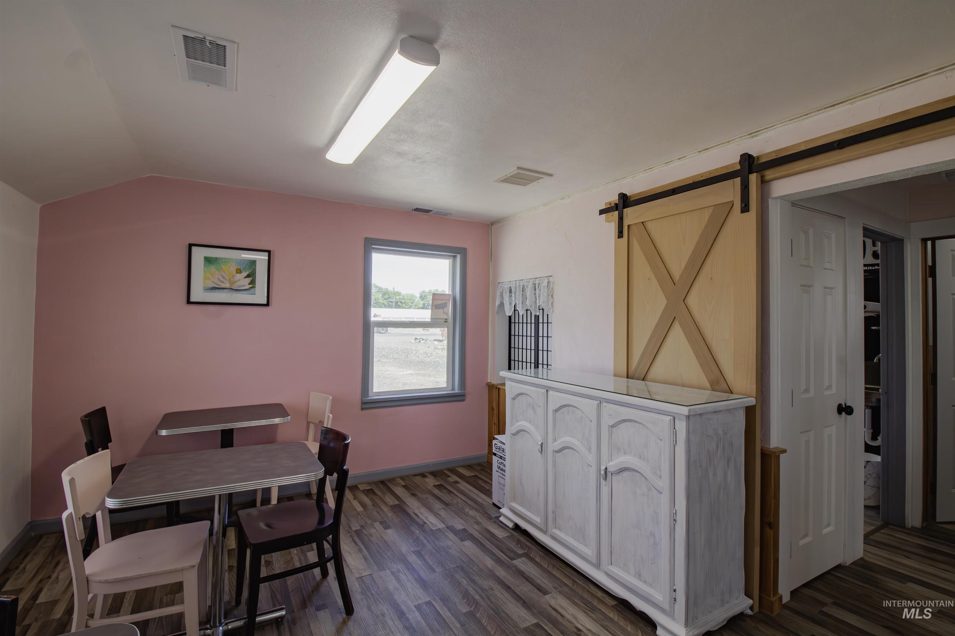 220 S Iowa Avenue, Fruitland, Idaho 83619, Business/Commercial For Sale, Price $219,900, 98951678