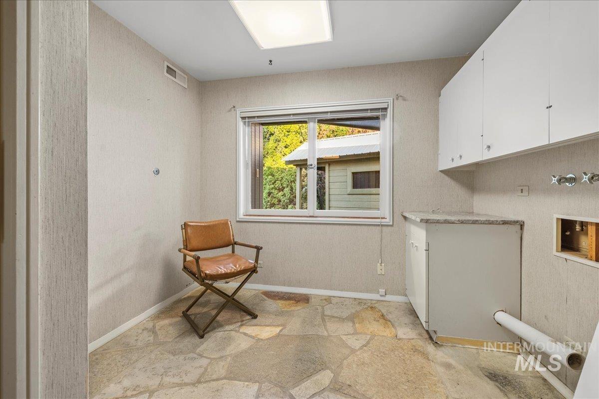 2401 Terrace Drive, Caldwell, Idaho 83605, 2 Bedrooms, 3 Bathrooms, Residential For Sale, Price $629,000,MLS 98951766