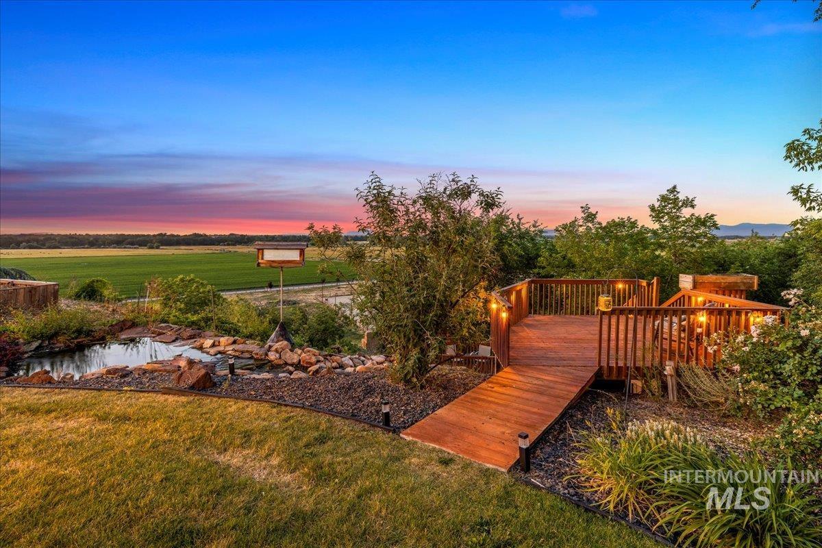 2401 Terrace Drive, Caldwell, Idaho 83605, 2 Bedrooms, 3 Bathrooms, Residential For Sale, Price $629,000,MLS 98951766