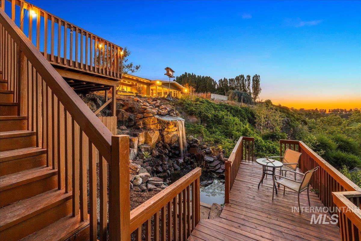 2401 Terrace Drive, Caldwell, Idaho 83605, 2 Bedrooms, 3 Bathrooms, Residential For Sale, Price $629,000,MLS 98951766