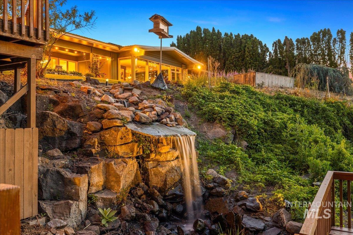 2401 Terrace Drive, Caldwell, Idaho 83605, 2 Bedrooms, 3 Bathrooms, Residential For Sale, Price $629,000,MLS 98951766