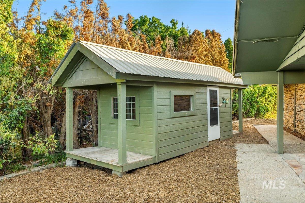 2401 Terrace Drive, Caldwell, Idaho 83605, 2 Bedrooms, 3 Bathrooms, Residential For Sale, Price $629,000,MLS 98951766