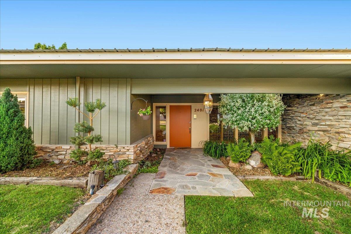 2401 Terrace Drive, Caldwell, Idaho 83605, 2 Bedrooms, 3 Bathrooms, Residential For Sale, Price $629,000,MLS 98951766