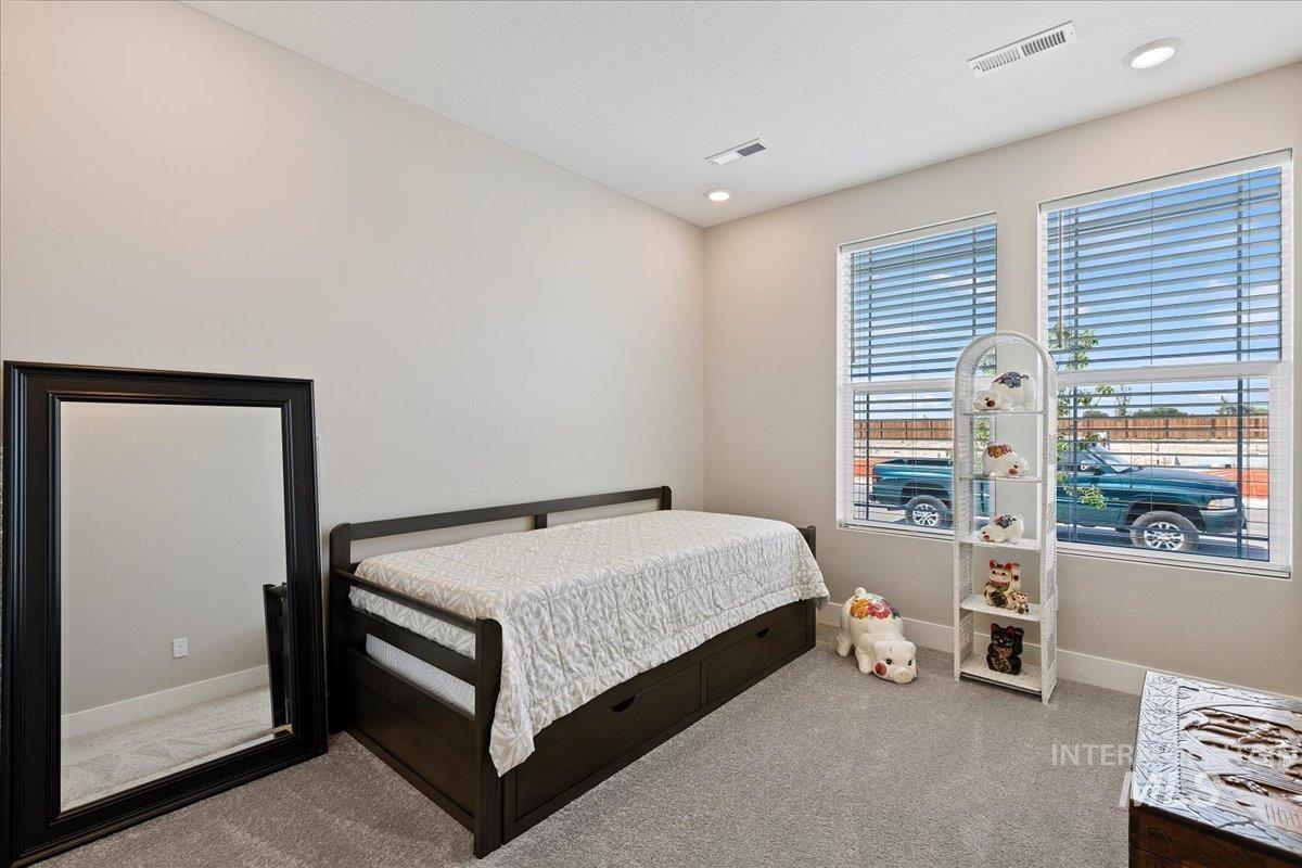 12136 S Glory Ln, Kuna, Idaho 83634-2769, 2 Bedrooms, 2 Bathrooms, Residential For Sale, Price $499,900, 98951844