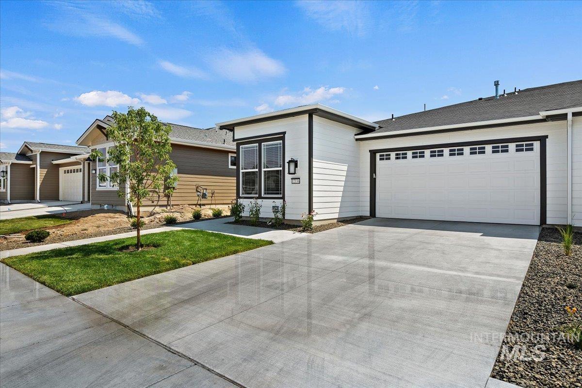 12136 S Glory Ln, Kuna, Idaho 83634-2769, 2 Bedrooms, 2 Bathrooms, Residential For Sale, Price $499,900, 98951844