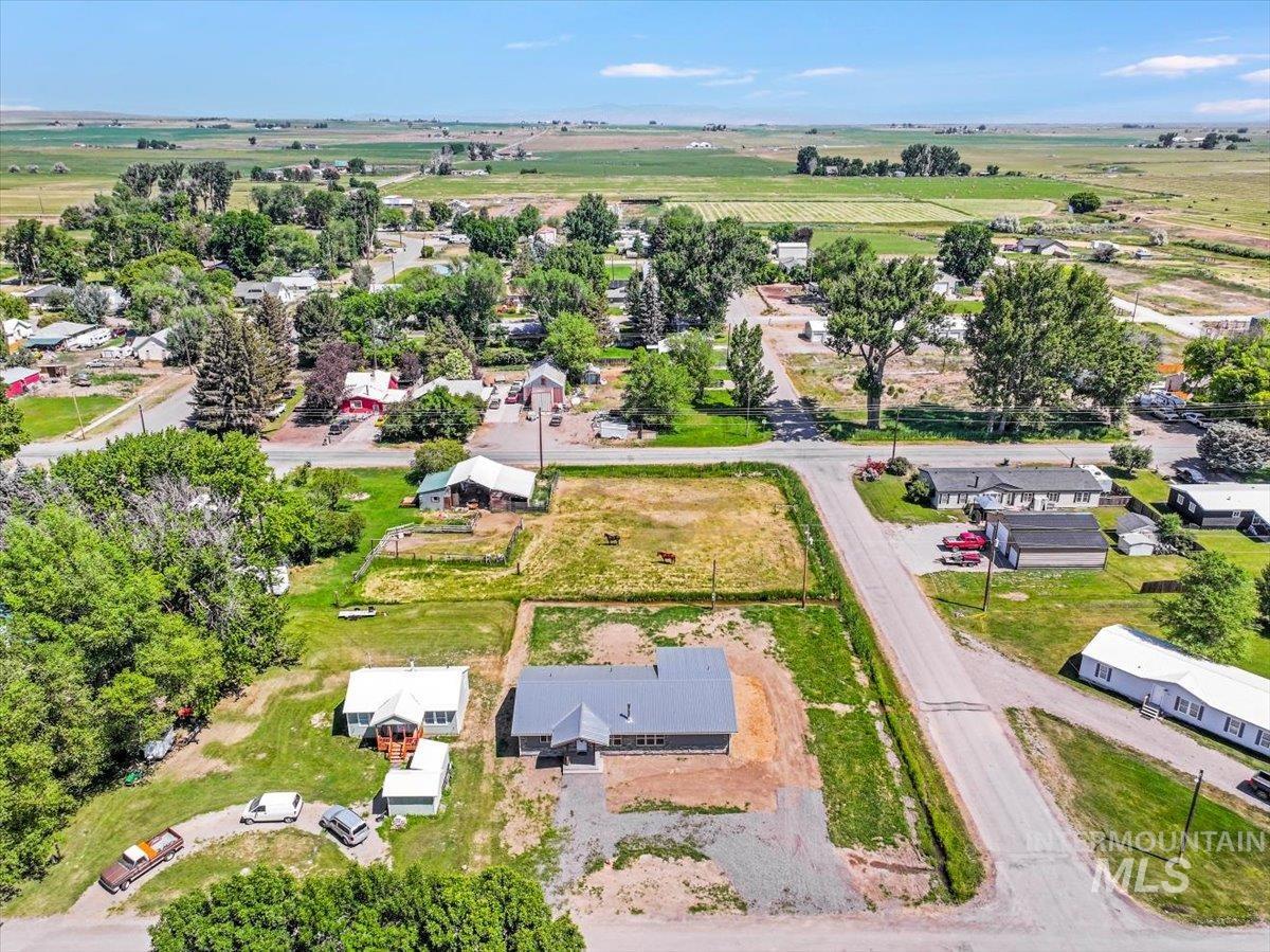 180 E Elmore, Richfield, Idaho 83349-0000, 3 Bedrooms, 2 Bathrooms, Residential For Sale, Price $329,900,MLS 98951893