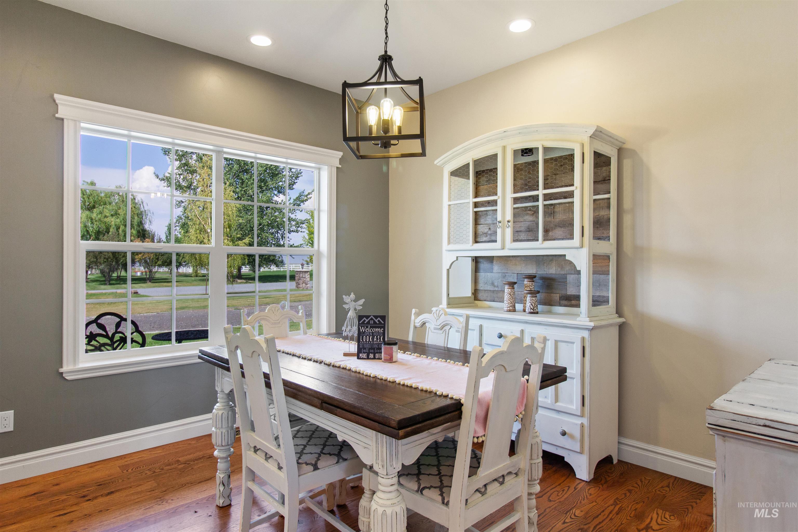 3703 E 3793 N, Kimberly, Idaho 83341-5168, 4 Bedrooms, 3.5 Bathrooms, Residential For Sale, Price $790,000,MLS 98951907