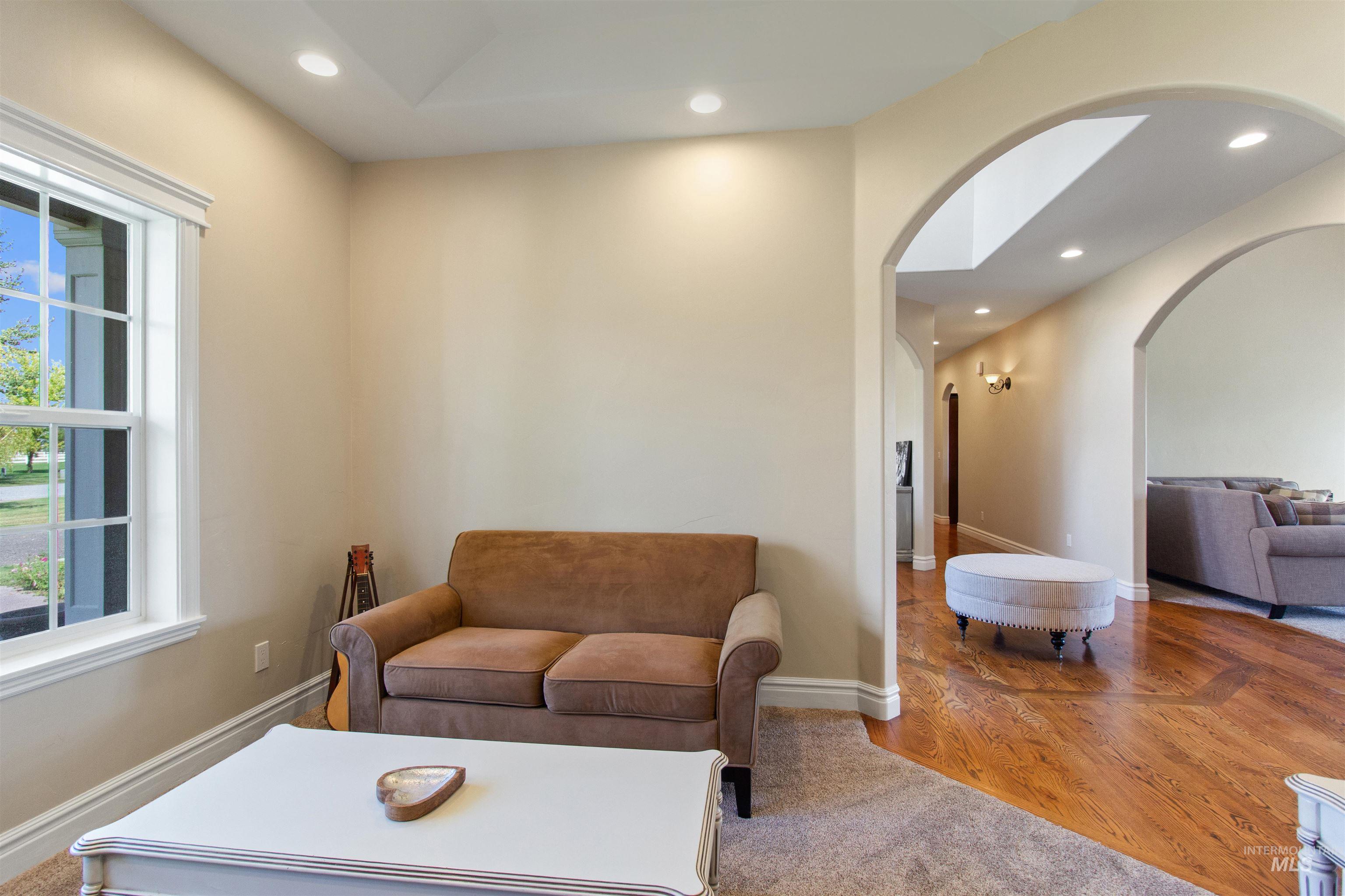 3703 E 3793 N, Kimberly, Idaho 83341-5168, 4 Bedrooms, 3.5 Bathrooms, Residential For Sale, Price $790,000,MLS 98951907