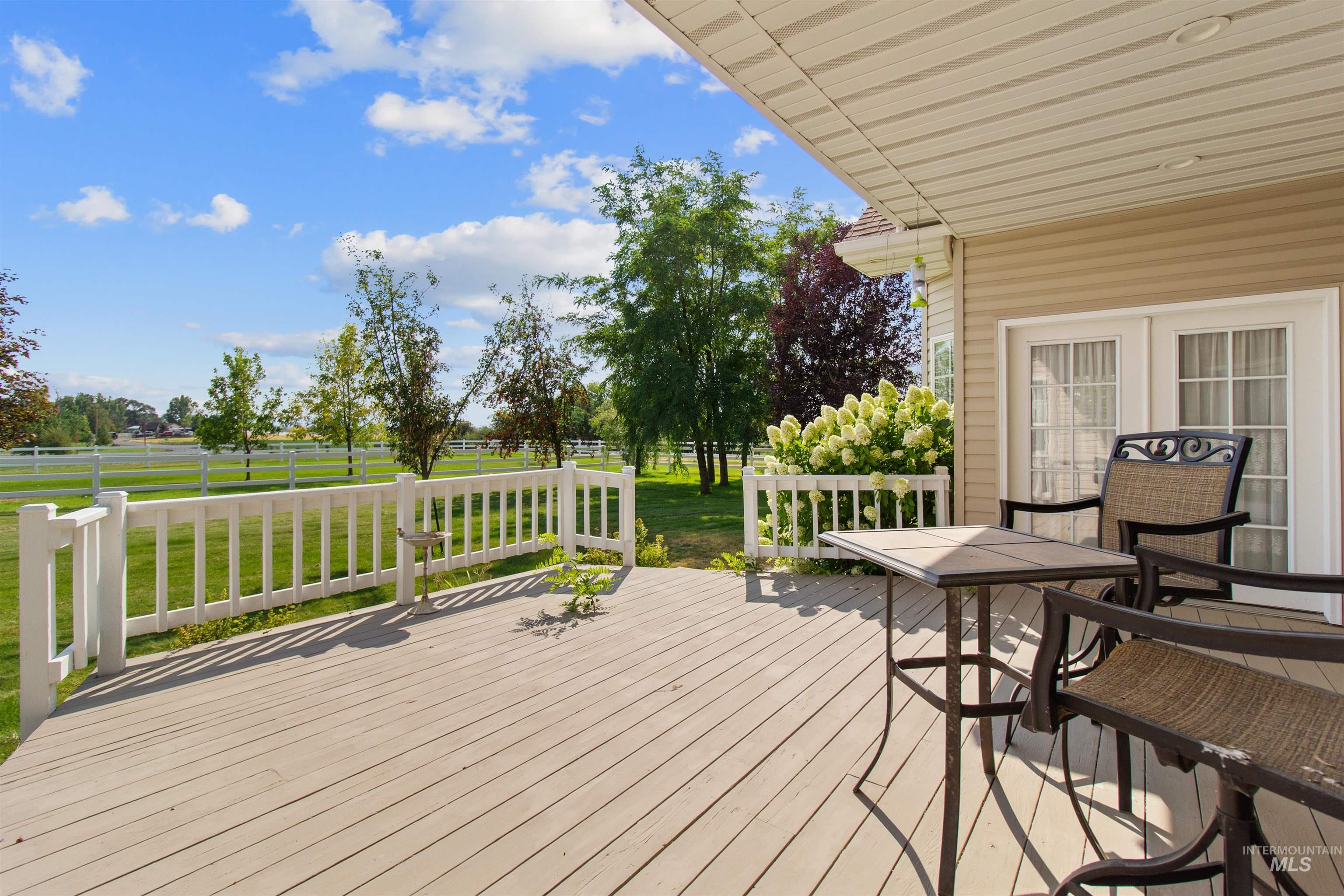 3703 E 3793 N, Kimberly, Idaho 83341-5168, 4 Bedrooms, 3.5 Bathrooms, Residential For Sale, Price $790,000,MLS 98951907