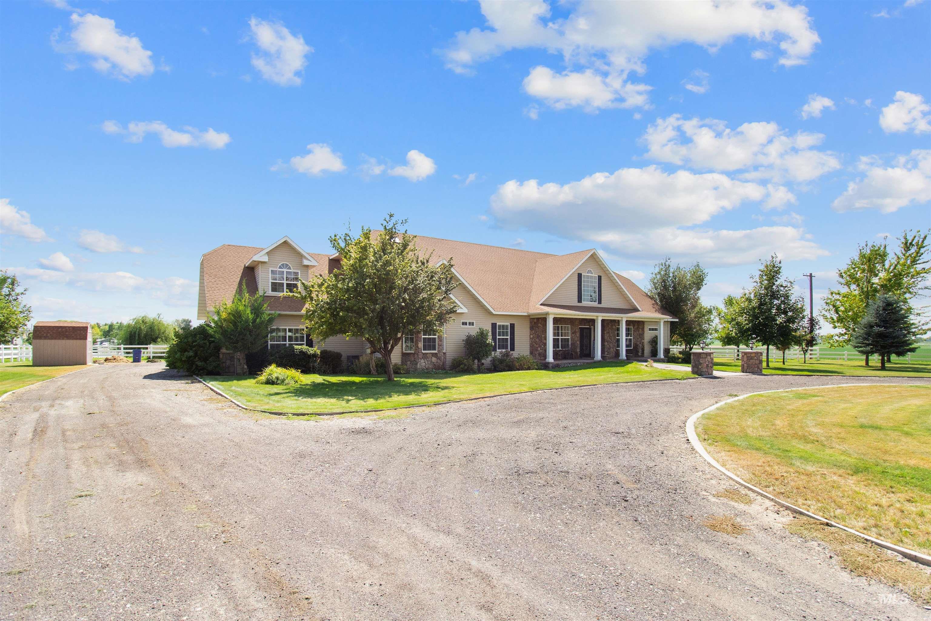 3703 E 3793 N, Kimberly, Idaho 83341-5168, 4 Bedrooms, 3.5 Bathrooms, Residential For Sale, Price $790,000,MLS 98951907