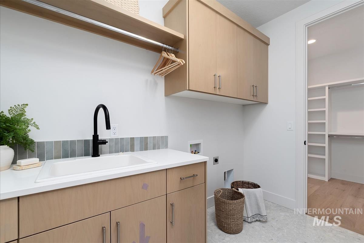 10889 W Cruden Bay Ln, Kuna, Idaho 83634, 3 Bedrooms, 2.5 Bathrooms, Residential For Sale, Price $1,185,000,MLS 98951912