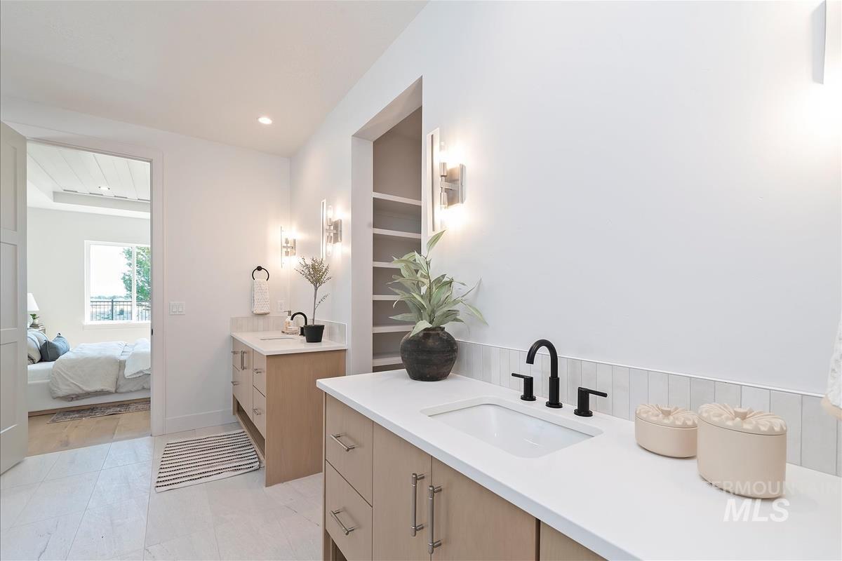 10889 W Cruden Bay Ln, Kuna, Idaho 83634, 3 Bedrooms, 2.5 Bathrooms, Residential For Sale, Price $1,185,000,MLS 98951912