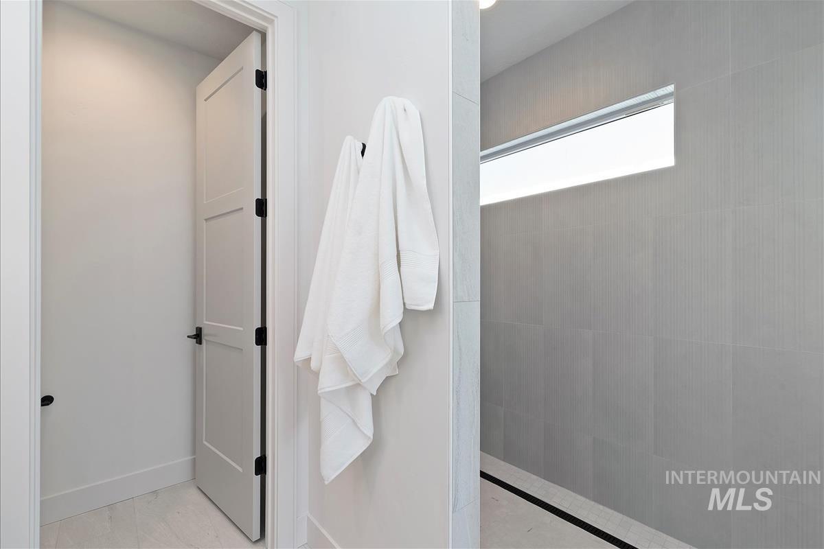 10889 W Cruden Bay Ln, Kuna, Idaho 83634, 3 Bedrooms, 2.5 Bathrooms, Residential For Sale, Price $1,185,000,MLS 98951912