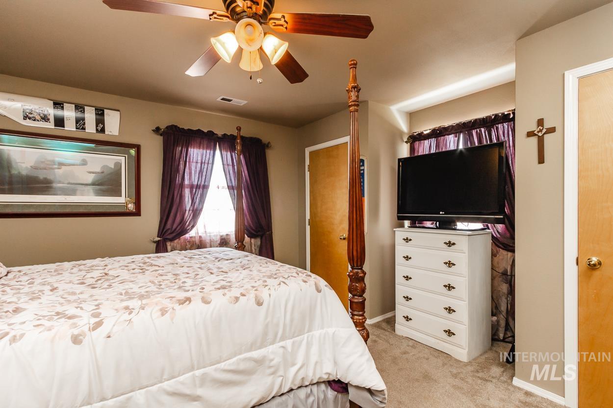 16973 S Vista Ave, Kuna, Idaho 83634, 3 Bedrooms, 2.5 Bathrooms, Residential For Sale, Price $3,749,000, 98951984