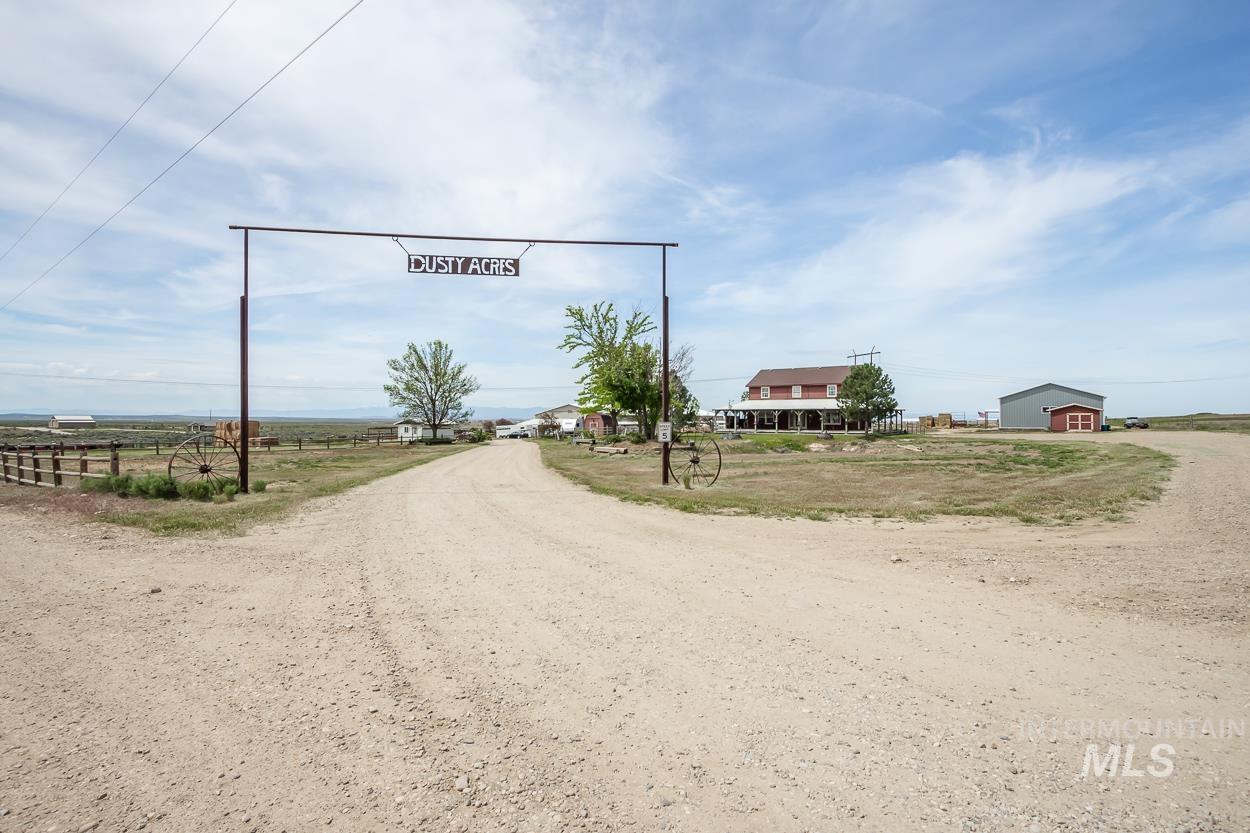 16973 S Vista Ave, Kuna, Idaho 83634, 3 Bedrooms, 2.5 Bathrooms, Farm & Ranch For Sale, Price $3,749,000,MLS 98951985