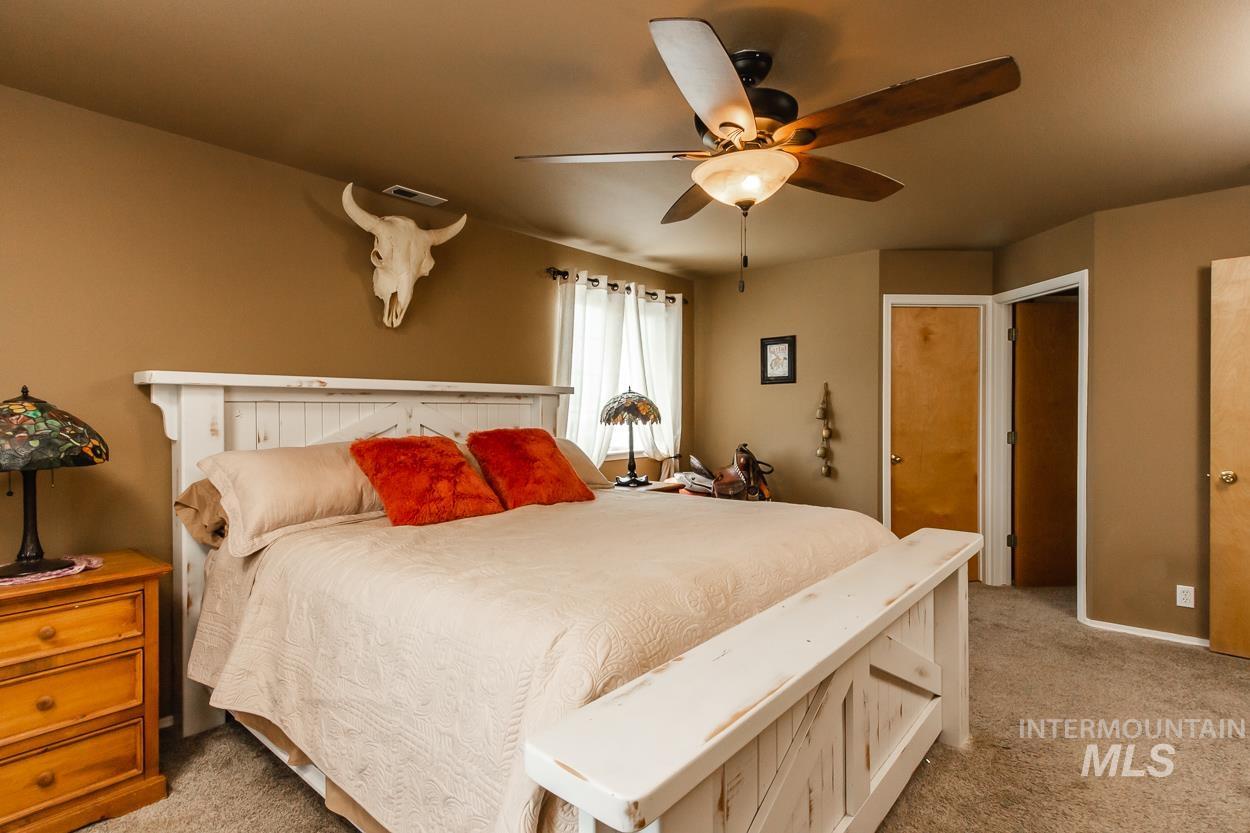 16973 S Vista Ave, Kuna, Idaho 83634, 3 Bedrooms, 2.5 Bathrooms, Farm & Ranch For Sale, Price $3,749,000,MLS 98951985