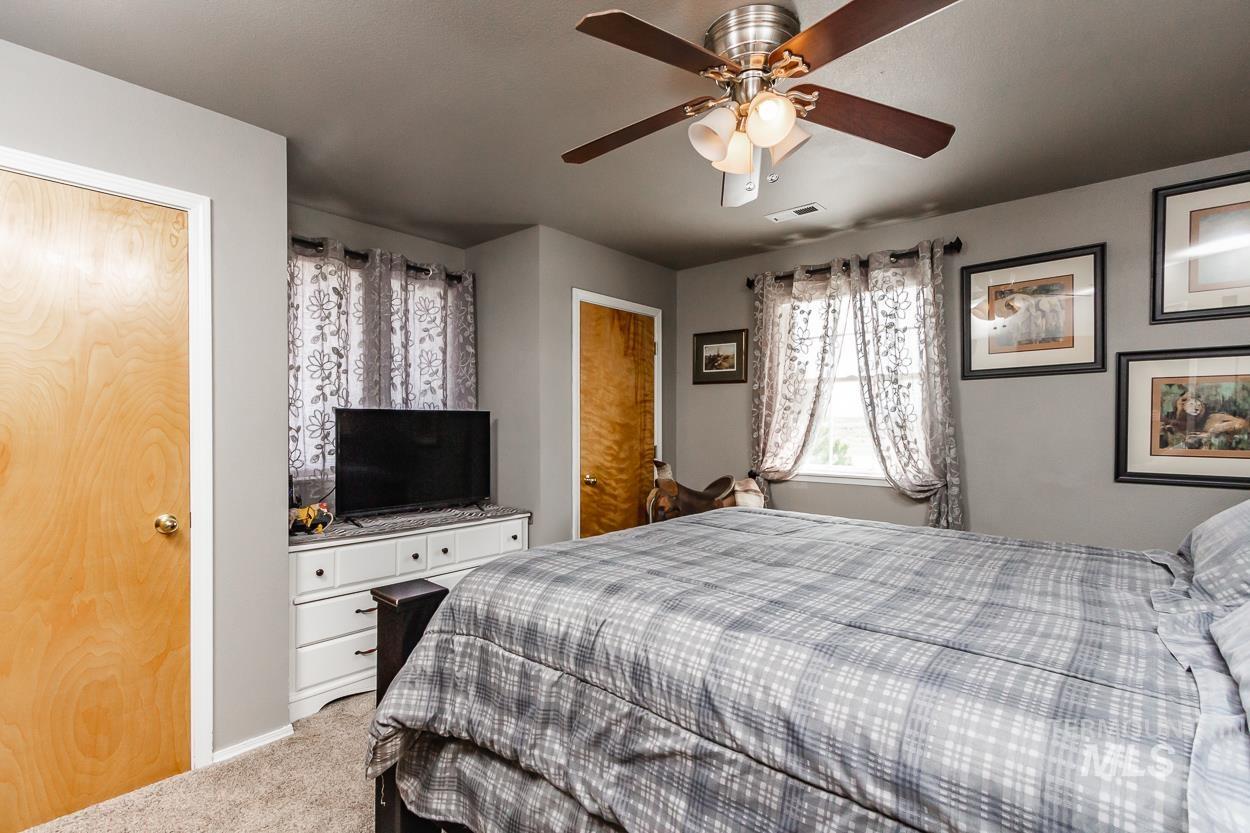 16973 S Vista Ave, Kuna, Idaho 83634, 3 Bedrooms, 2.5 Bathrooms, Farm & Ranch For Sale, Price $3,749,000,MLS 98951985